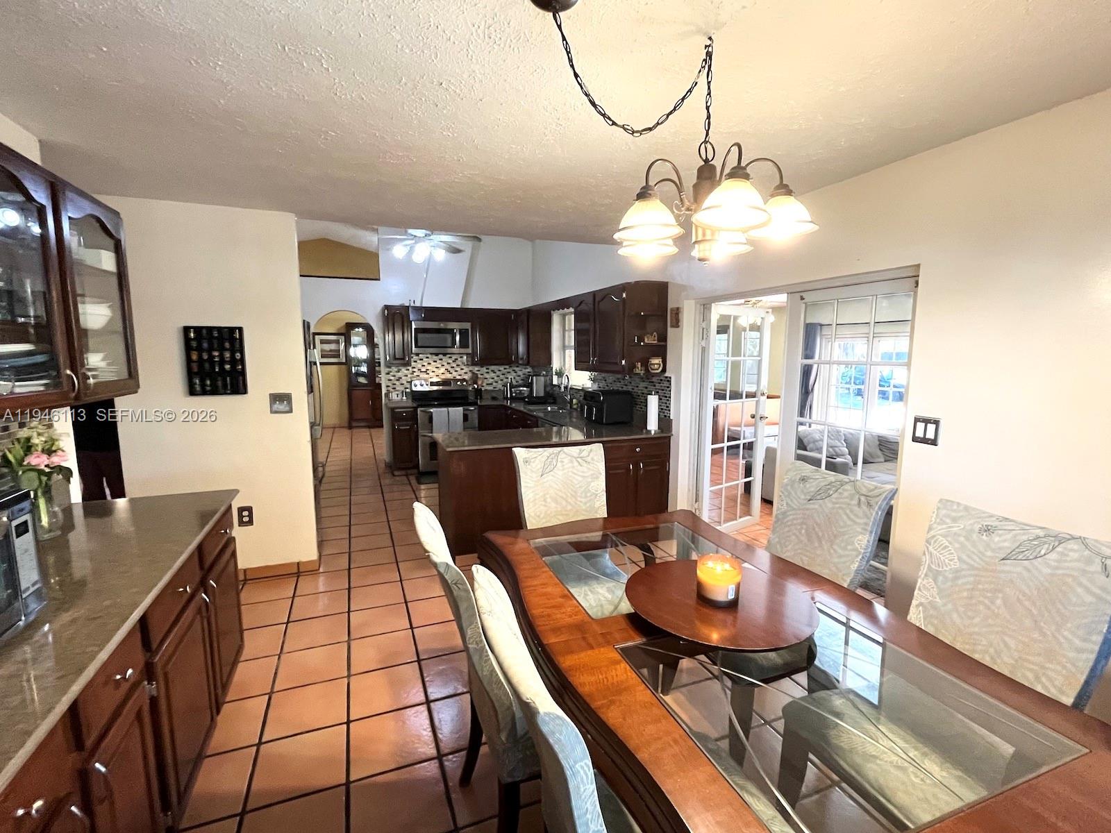 REDLANDS MANSIONS - Residential