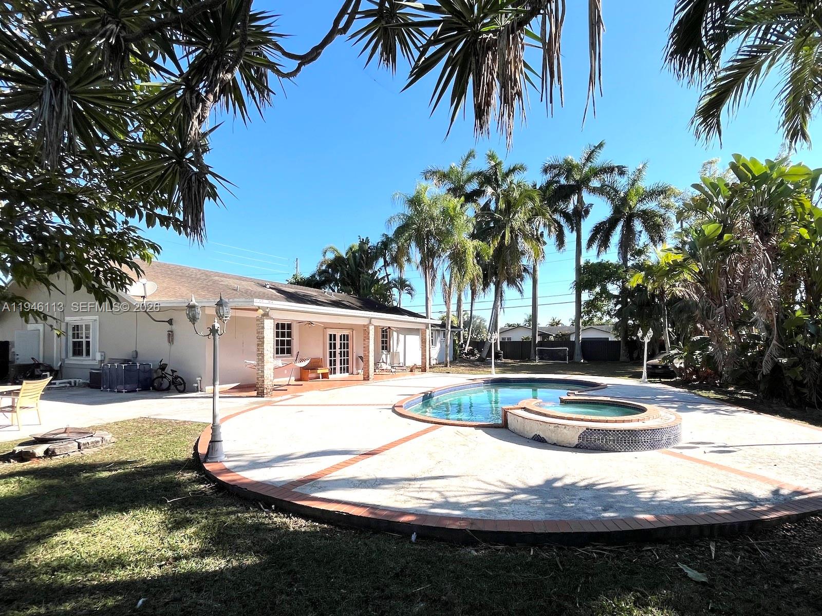 REDLANDS MANSIONS - Residential