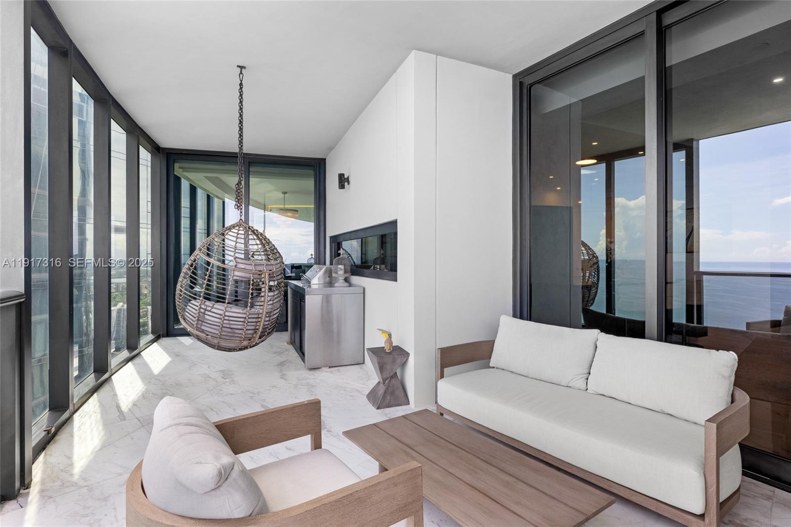 18555 COLLINS AVENUE COND - Residential