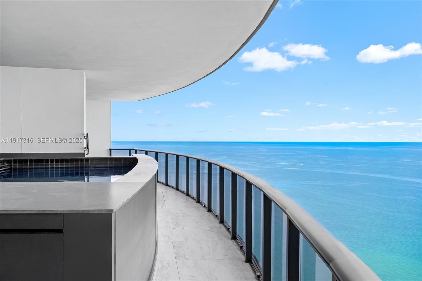 18555 COLLINS AVENUE COND - Residential