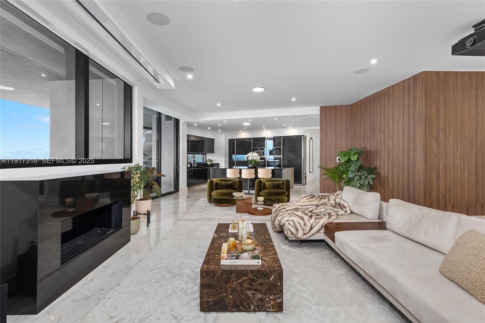 18555 Collins Ave 5501