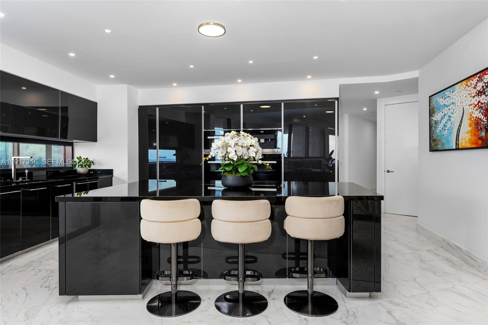 18555 COLLINS AVENUE COND - Residential