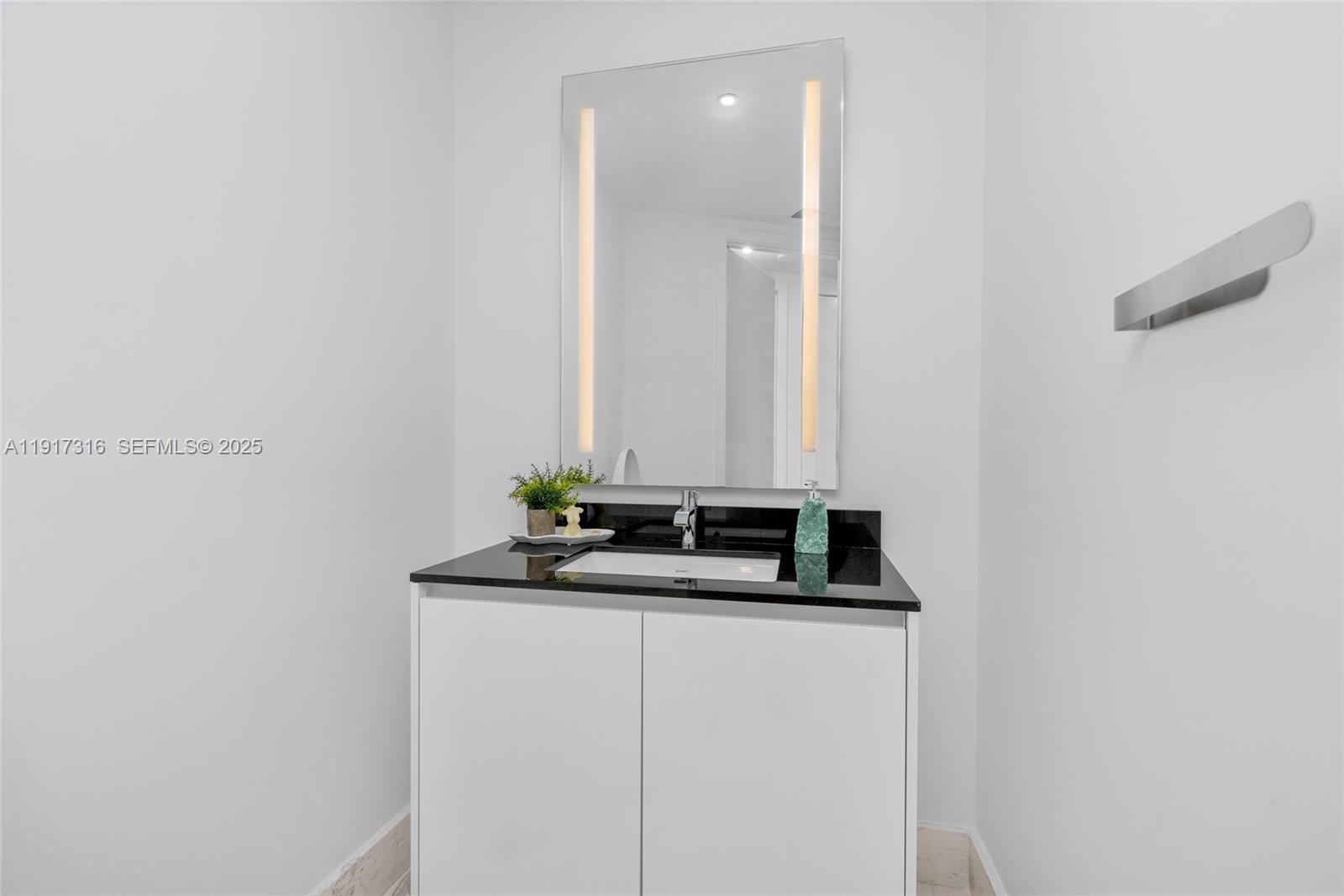 18555 COLLINS AVENUE COND - Residential