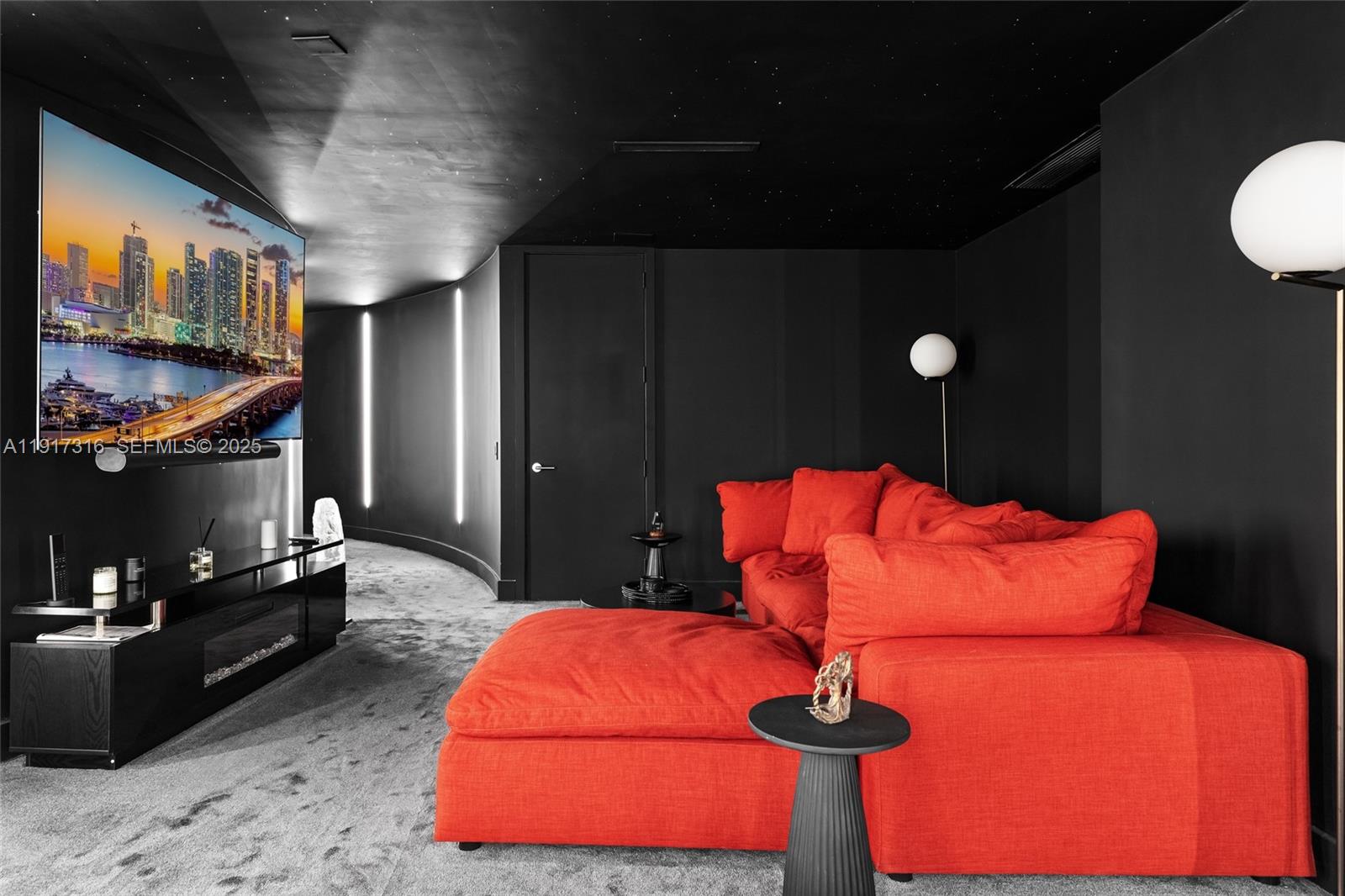 18555 COLLINS AVENUE COND - Residential