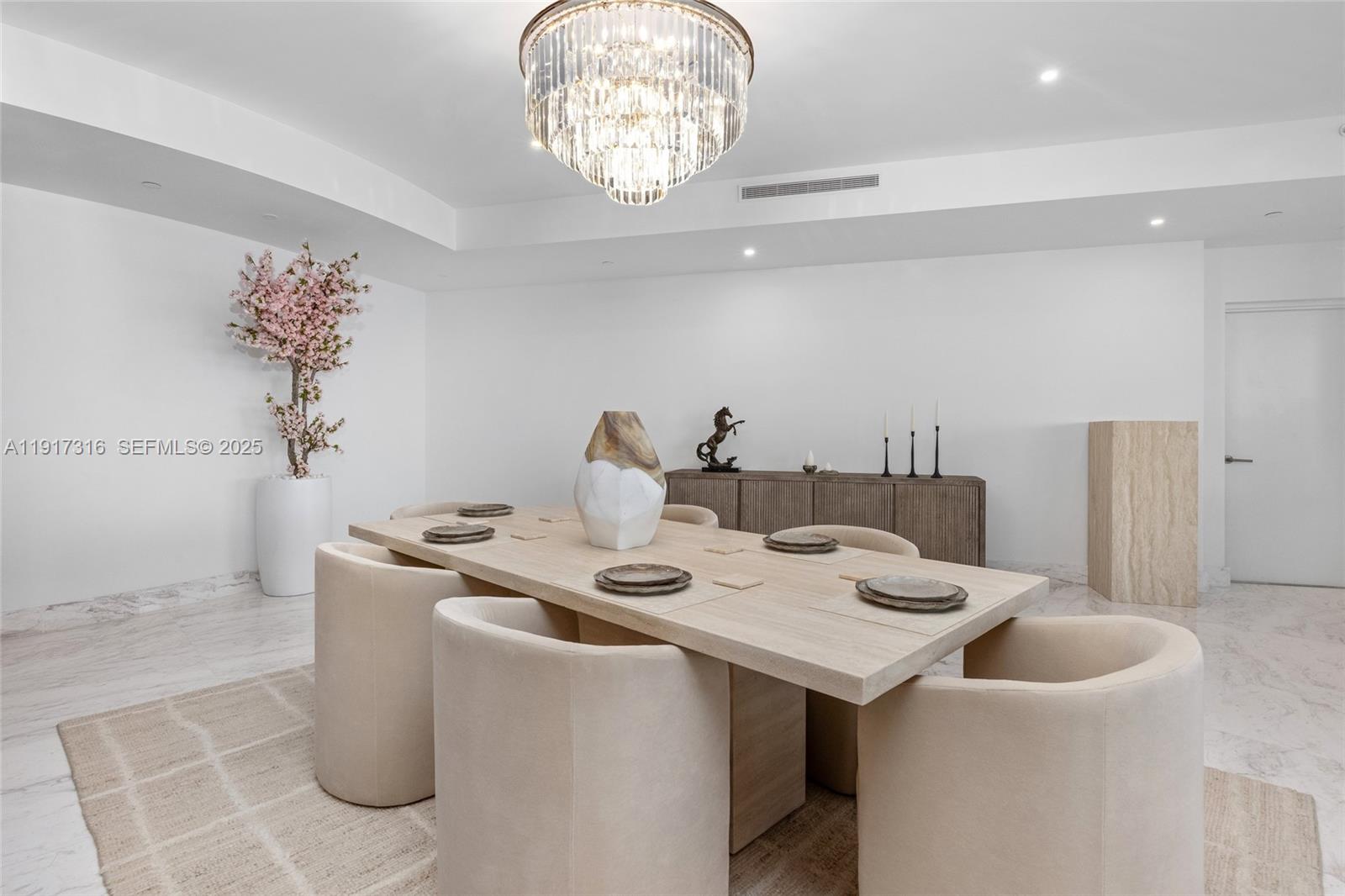 18555 COLLINS AVENUE COND - Residential