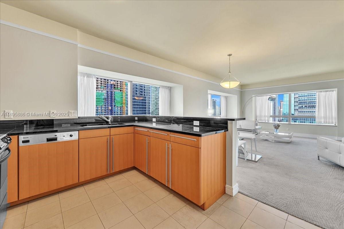 MILLENNIUM TOWER CONDOMIN - Residential