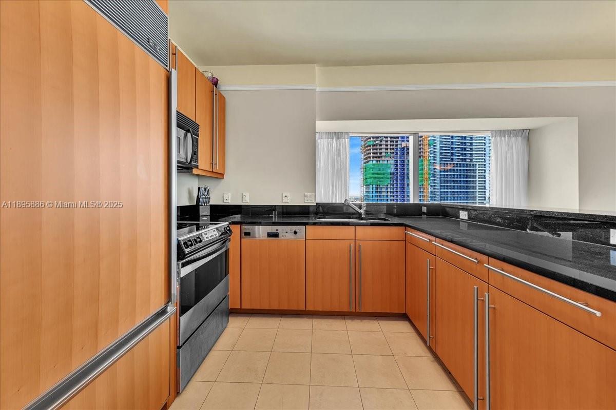 MILLENNIUM TOWER CONDOMIN - Residential