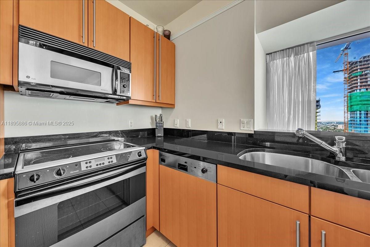 MILLENNIUM TOWER CONDOMIN - Residential
