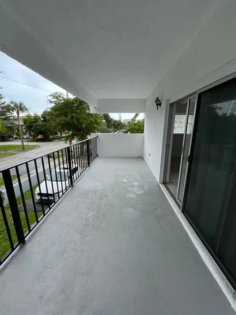 16508 NE 26th Ave Unit 205, North Miami Beach, FL 33160 - MLS#: A11673201