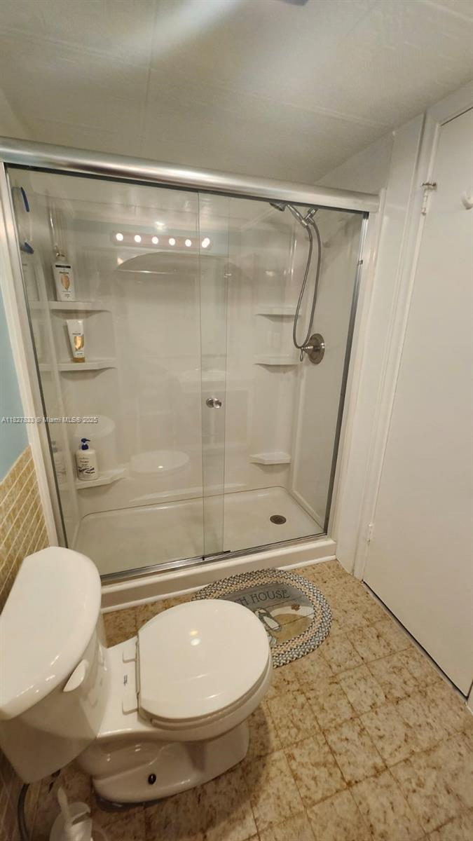 CASTLE APARTMENTS 17 COND - Residential