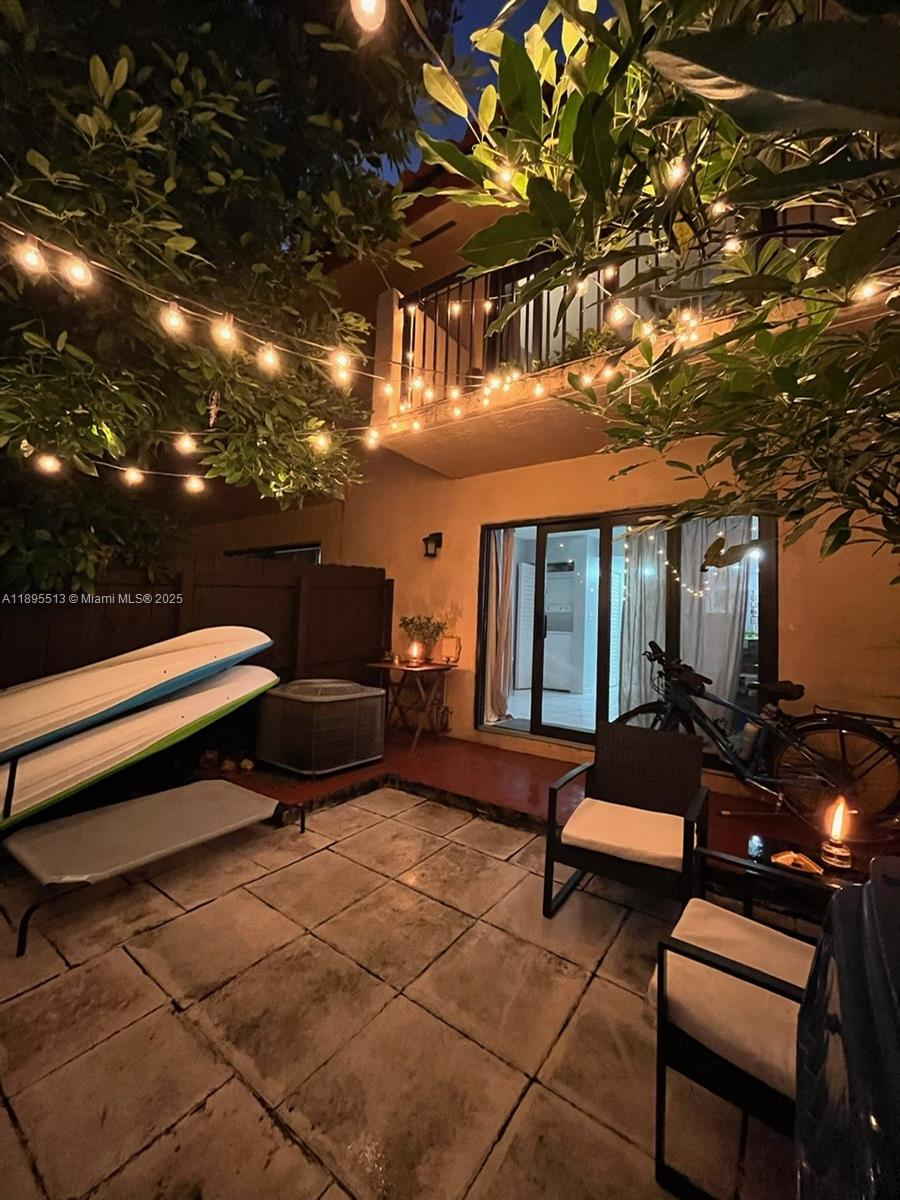 DADELAND COVE SEC 2 - Residential Lease