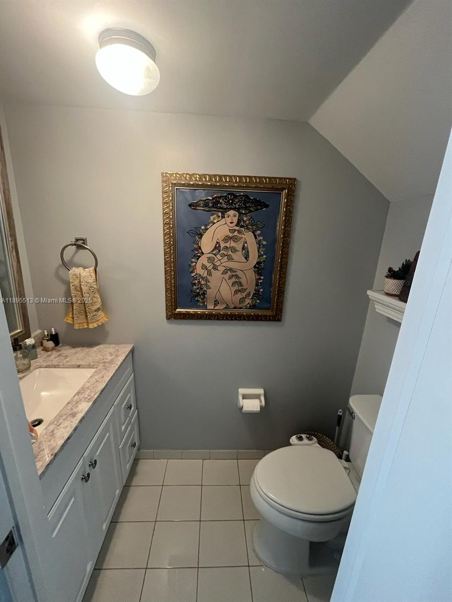 DADELAND COVE SEC 2 - Residential Lease