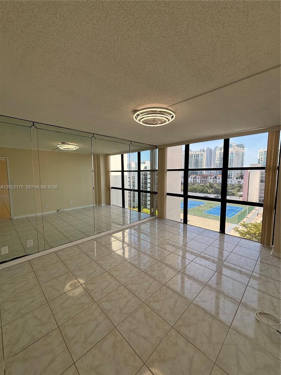 PLAZA OF AMERICAS CONDO P - Residential