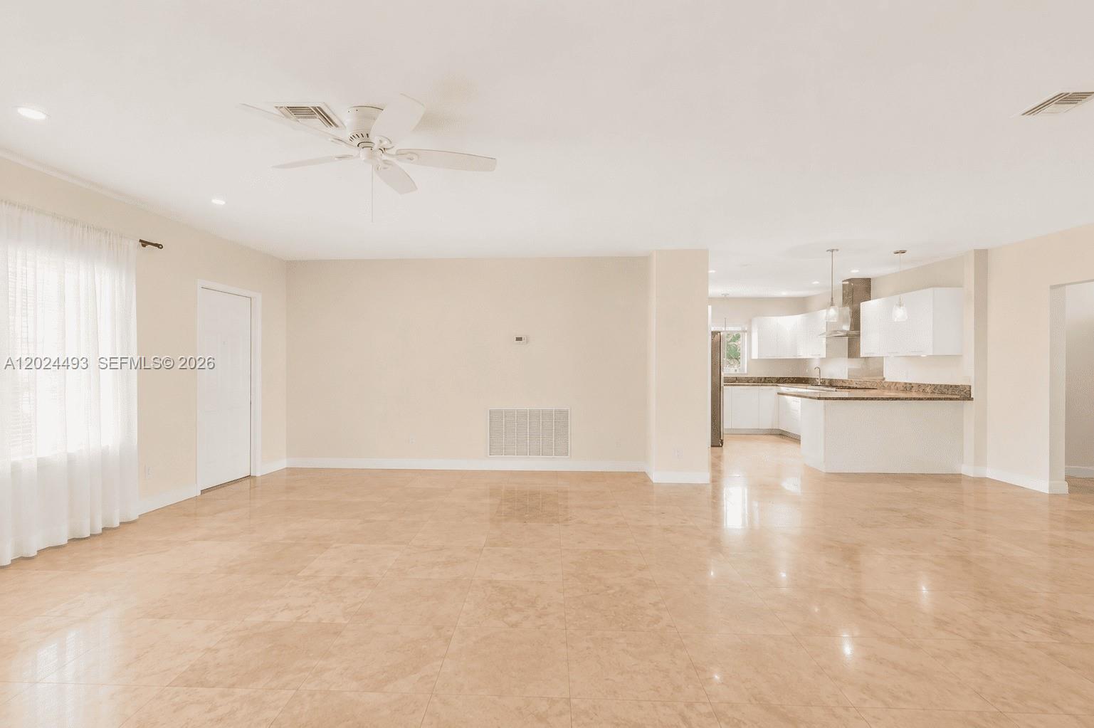VENETIAN SEC KEYSTONE POI - Residential Lease