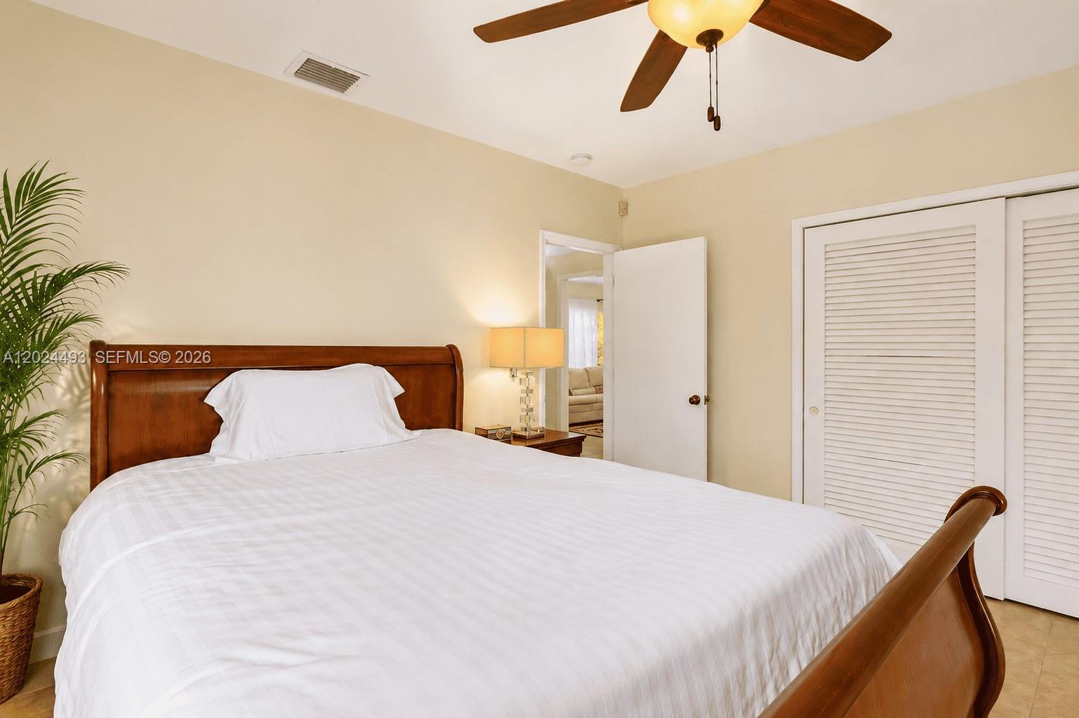 VENETIAN SEC KEYSTONE POI - Residential Lease