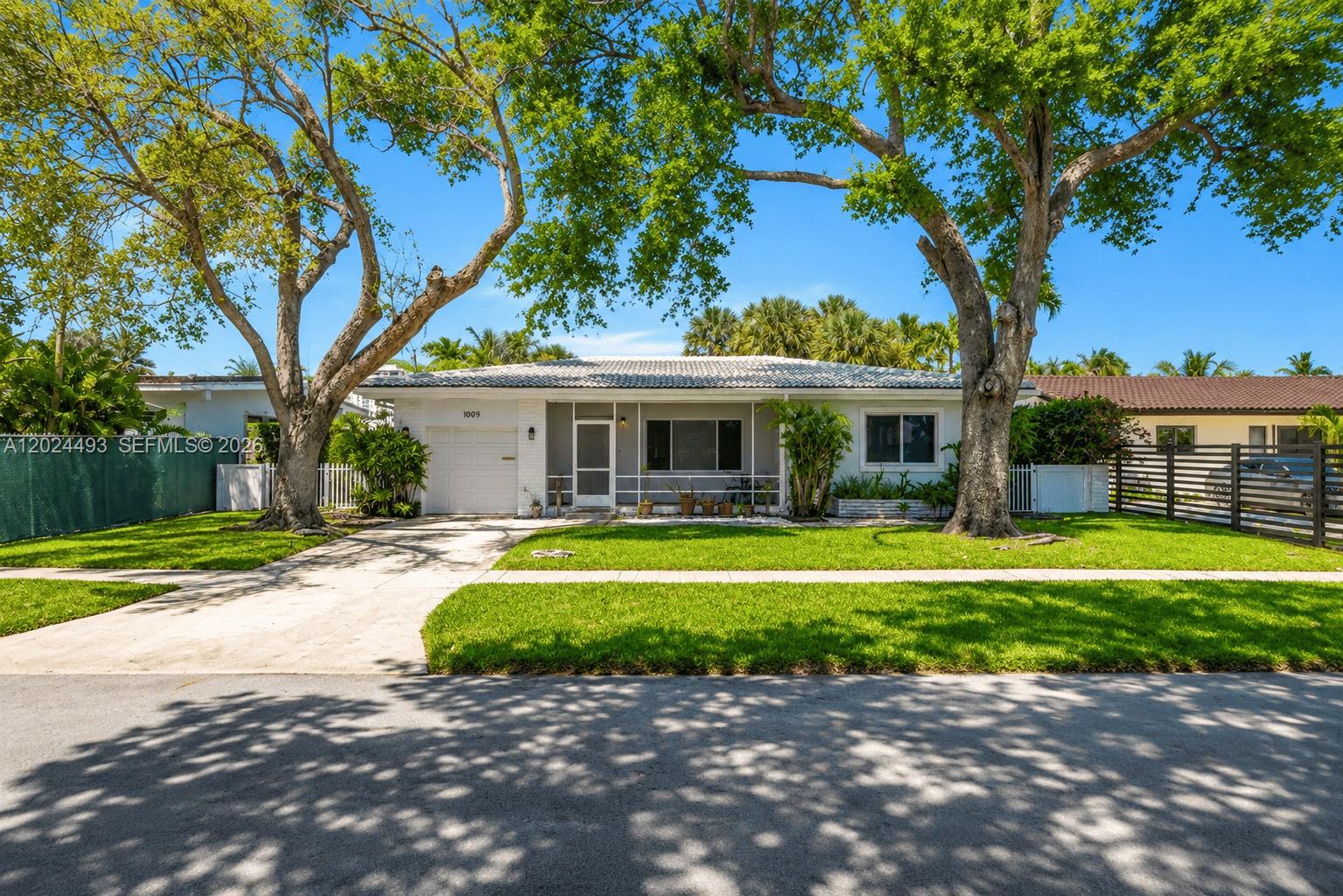 VENETIAN SEC KEYSTONE POI - Residential Lease
