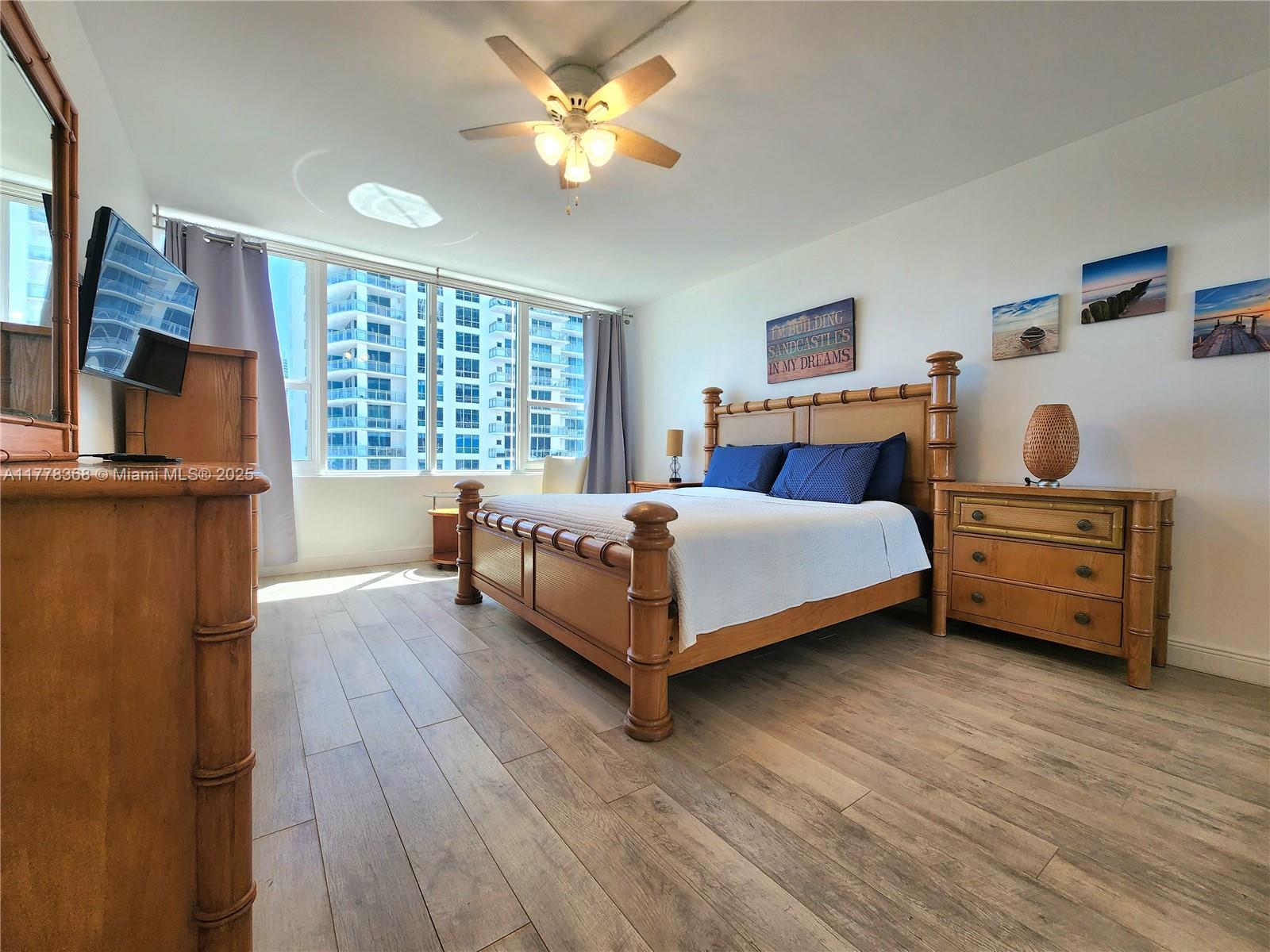 ALEXANDER TOWERS CONDO - Residential