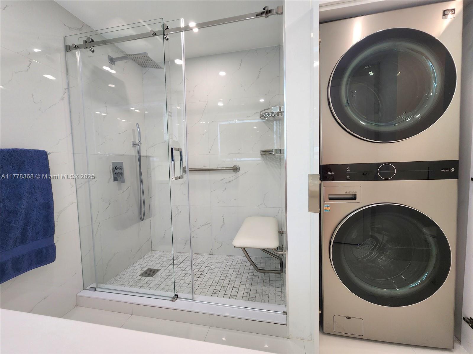 ALEXANDER TOWERS CONDO - Residential