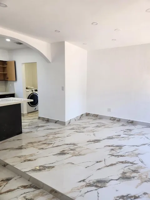MLS: A11793465