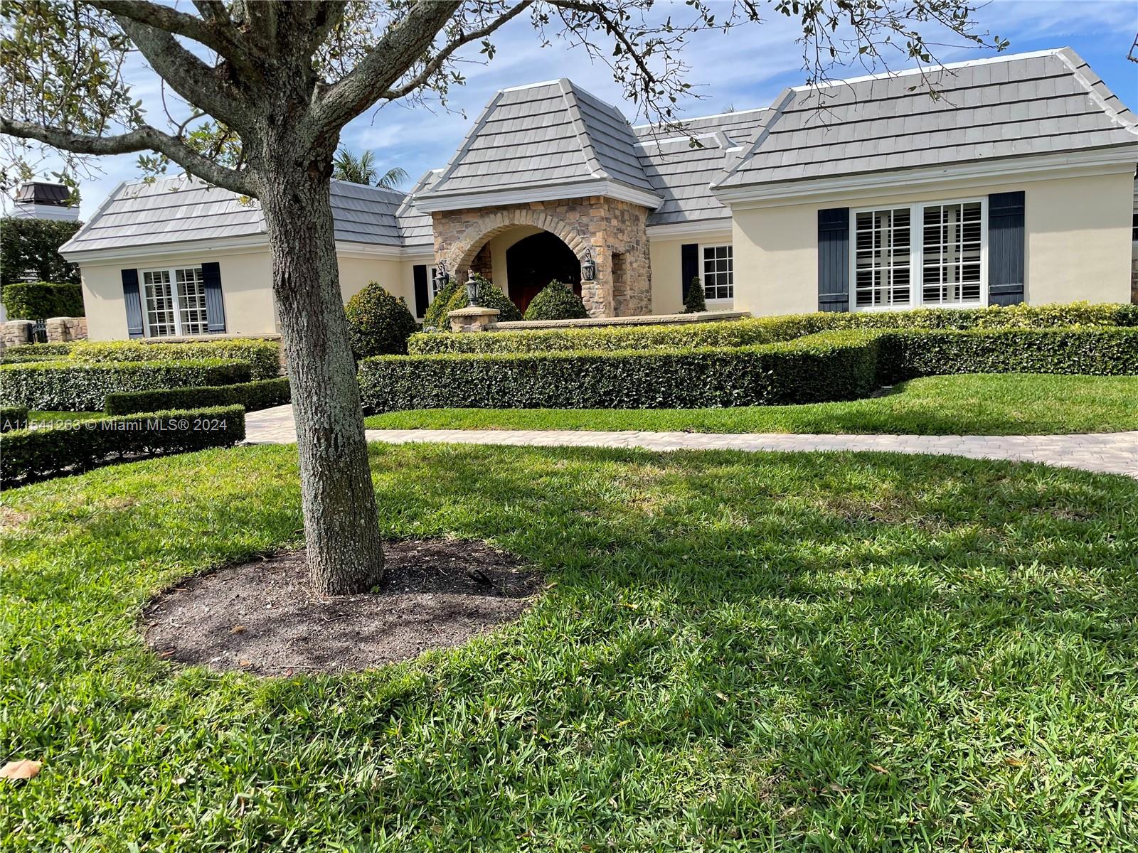 SEA RANCH LAKES - Residential