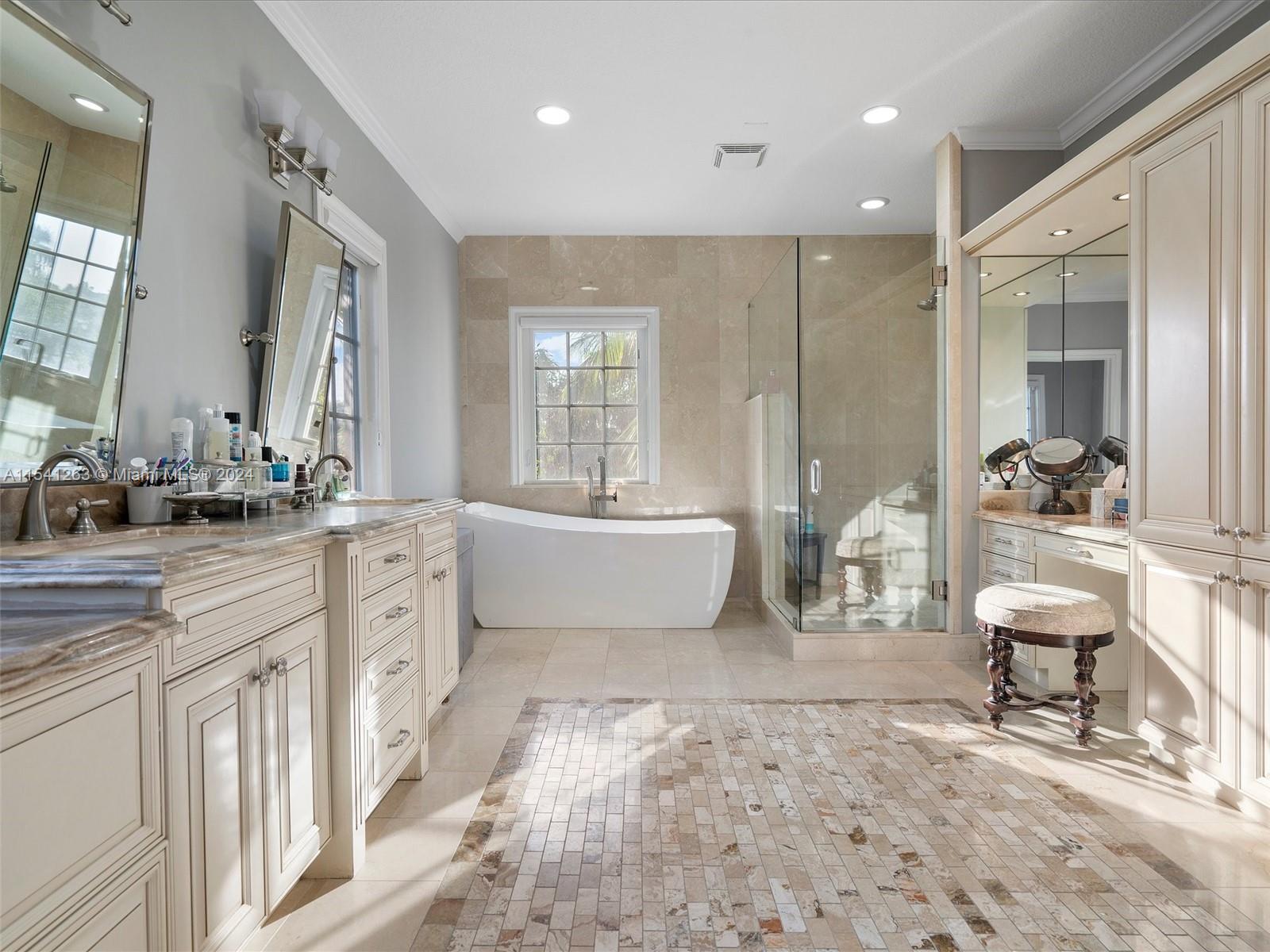 SEA RANCH LAKES - Residential