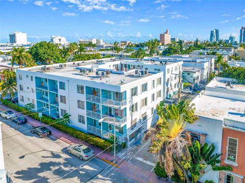 Condominium in Miami Beach FL 1150 Euclid Ave Ave 23.jpg