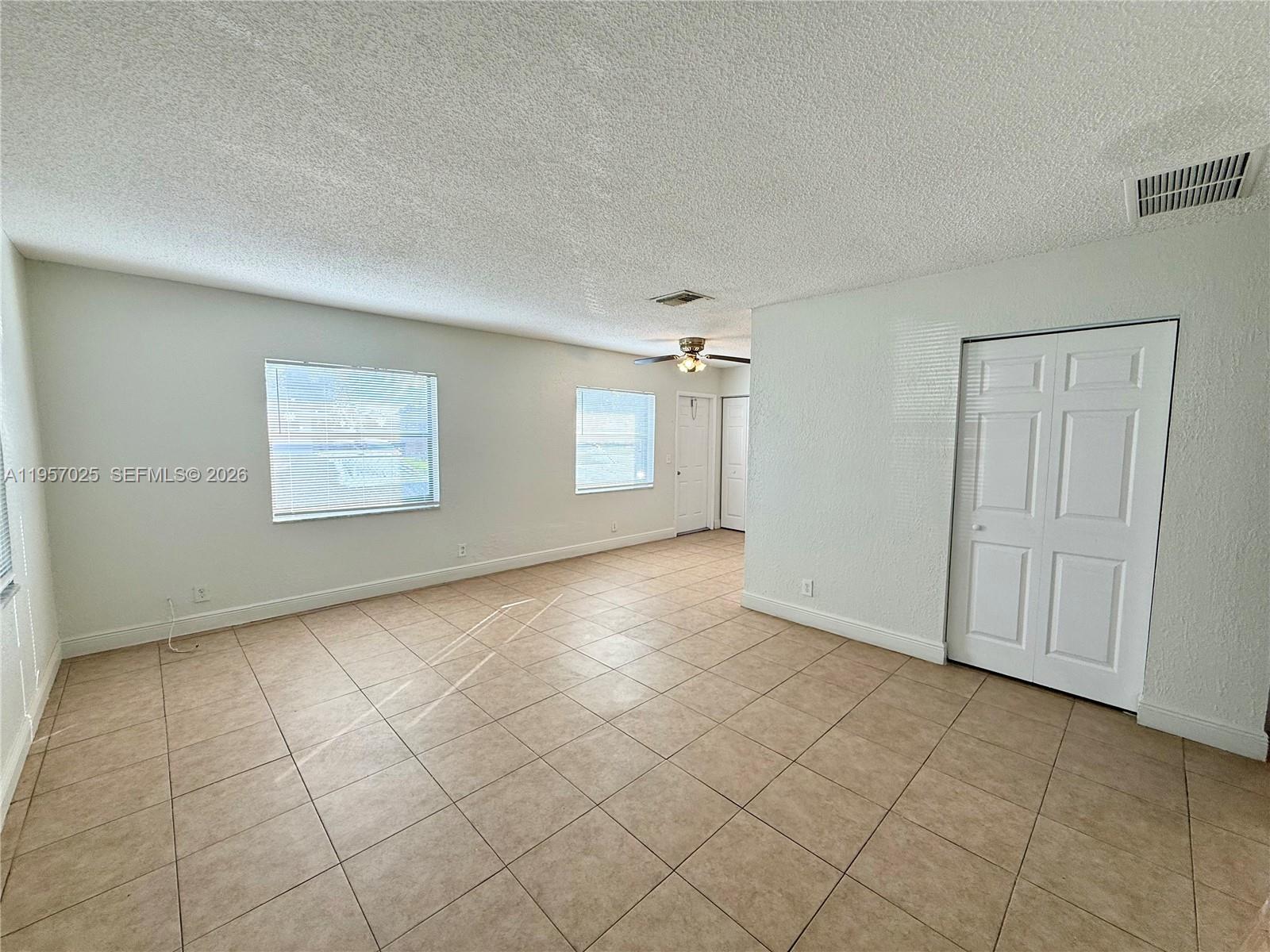 FT LAUDERDALE ESTATES - Residential Lease