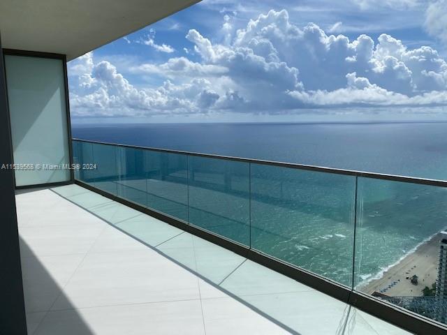 Property for Sale at 18975 Collins Ave 4605, Sunny Isles Beach, Miami-Dade County, Florida - Bedrooms: 2 
Bathrooms: 2  - $2,550,000