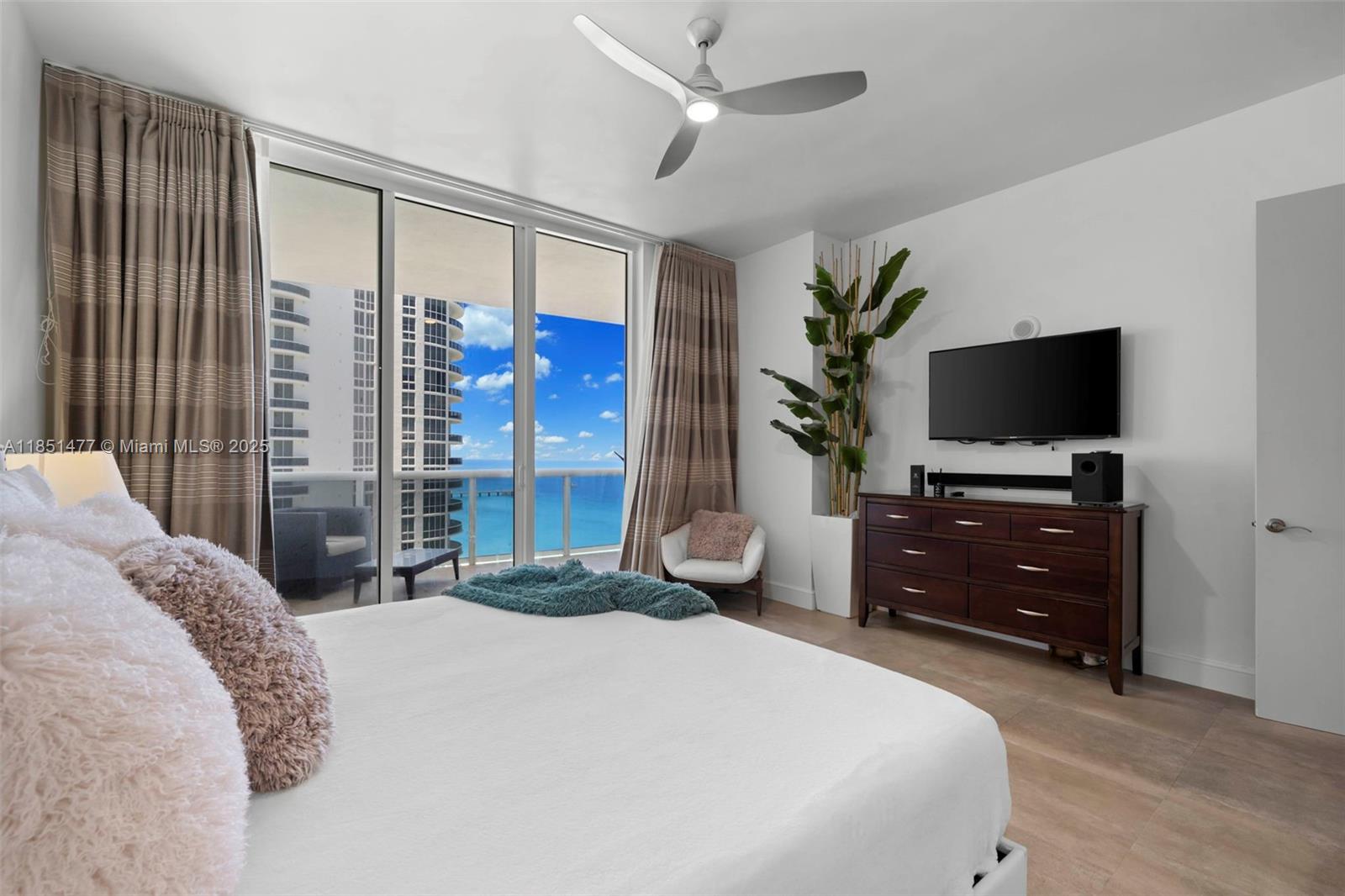 TDR TOWER II CONDO - Residential Lease