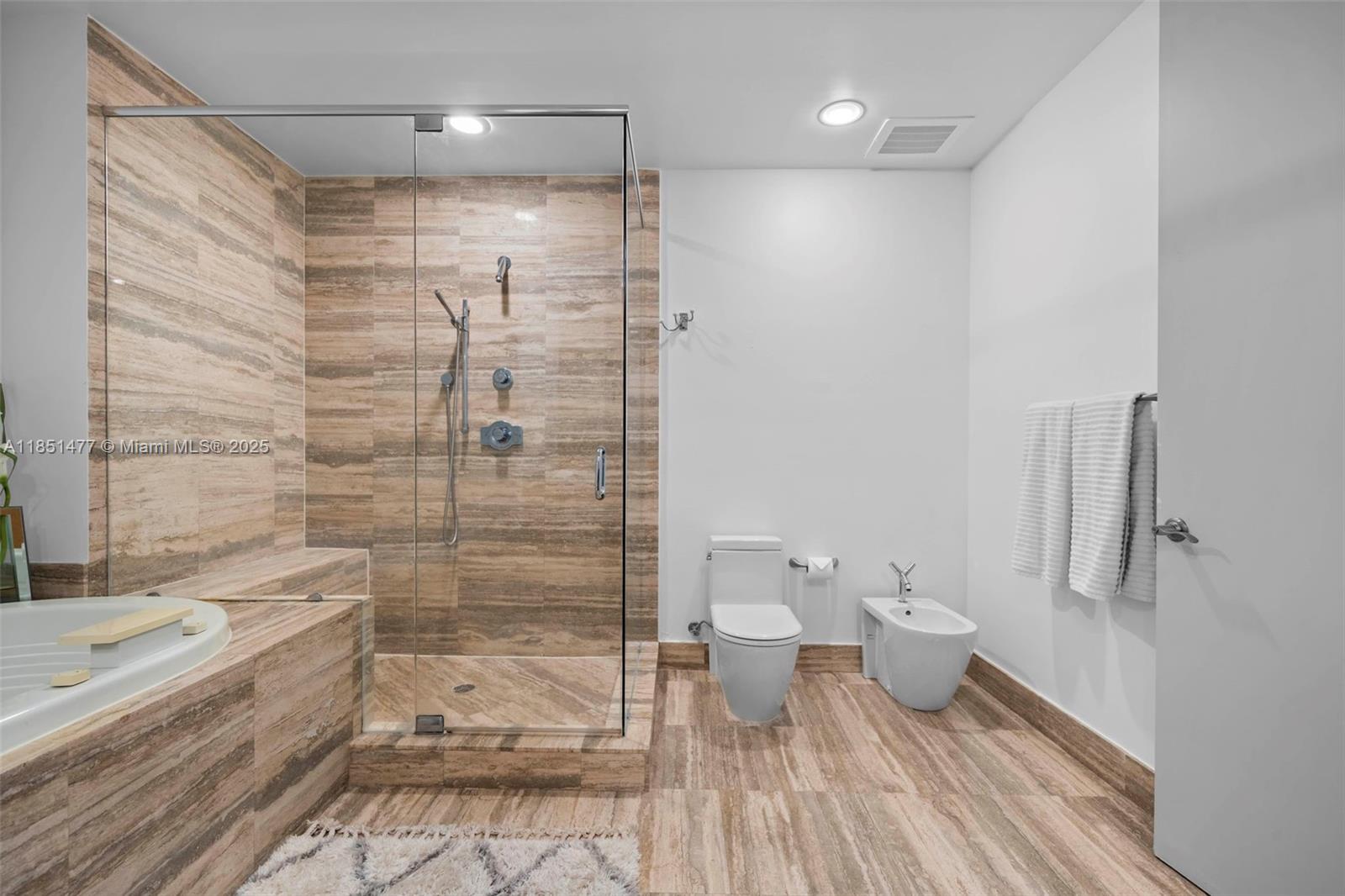 TDR TOWER II CONDO - Residential Lease