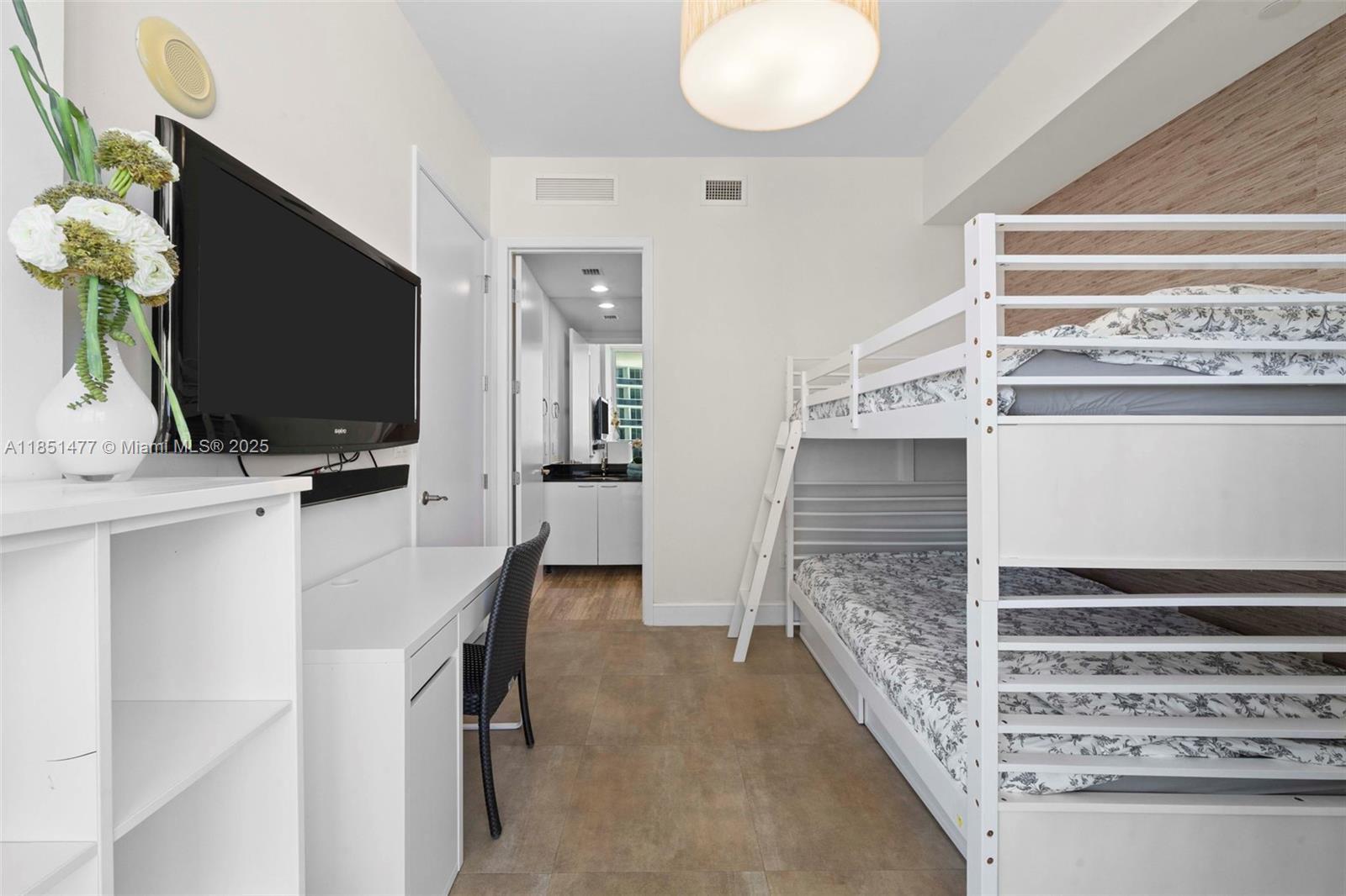 TDR TOWER II CONDO - Residential Lease