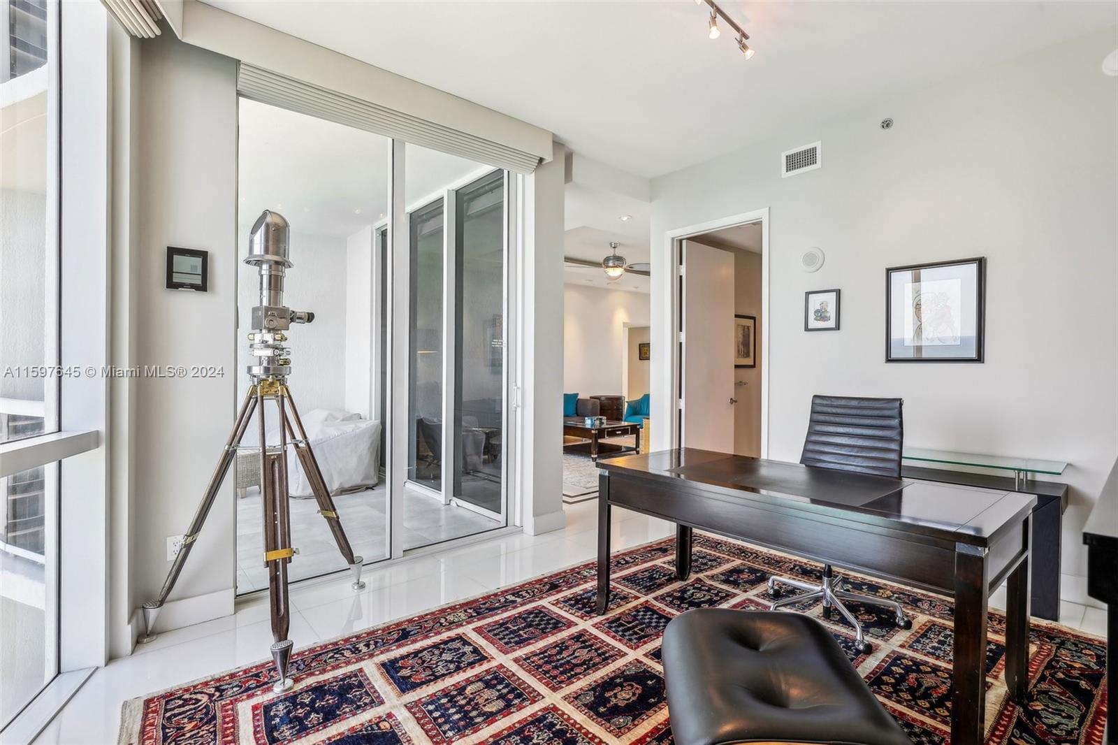 TDR TOWER I CONDO - Residential