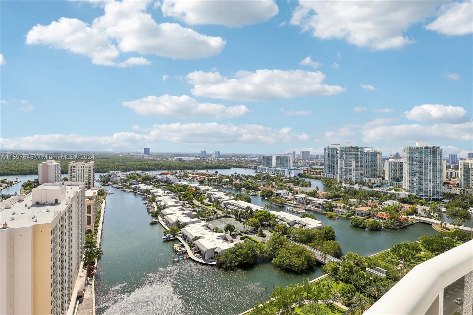 TDR TOWER I CONDO - Residential