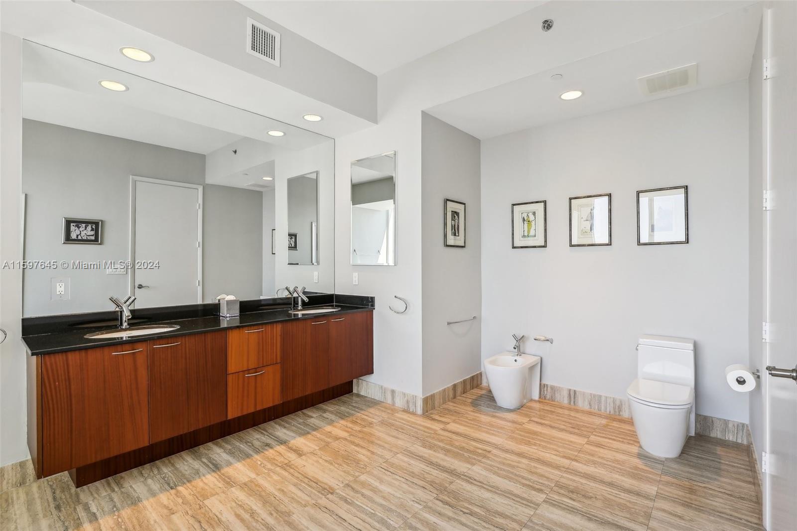 TDR TOWER I CONDO - Residential