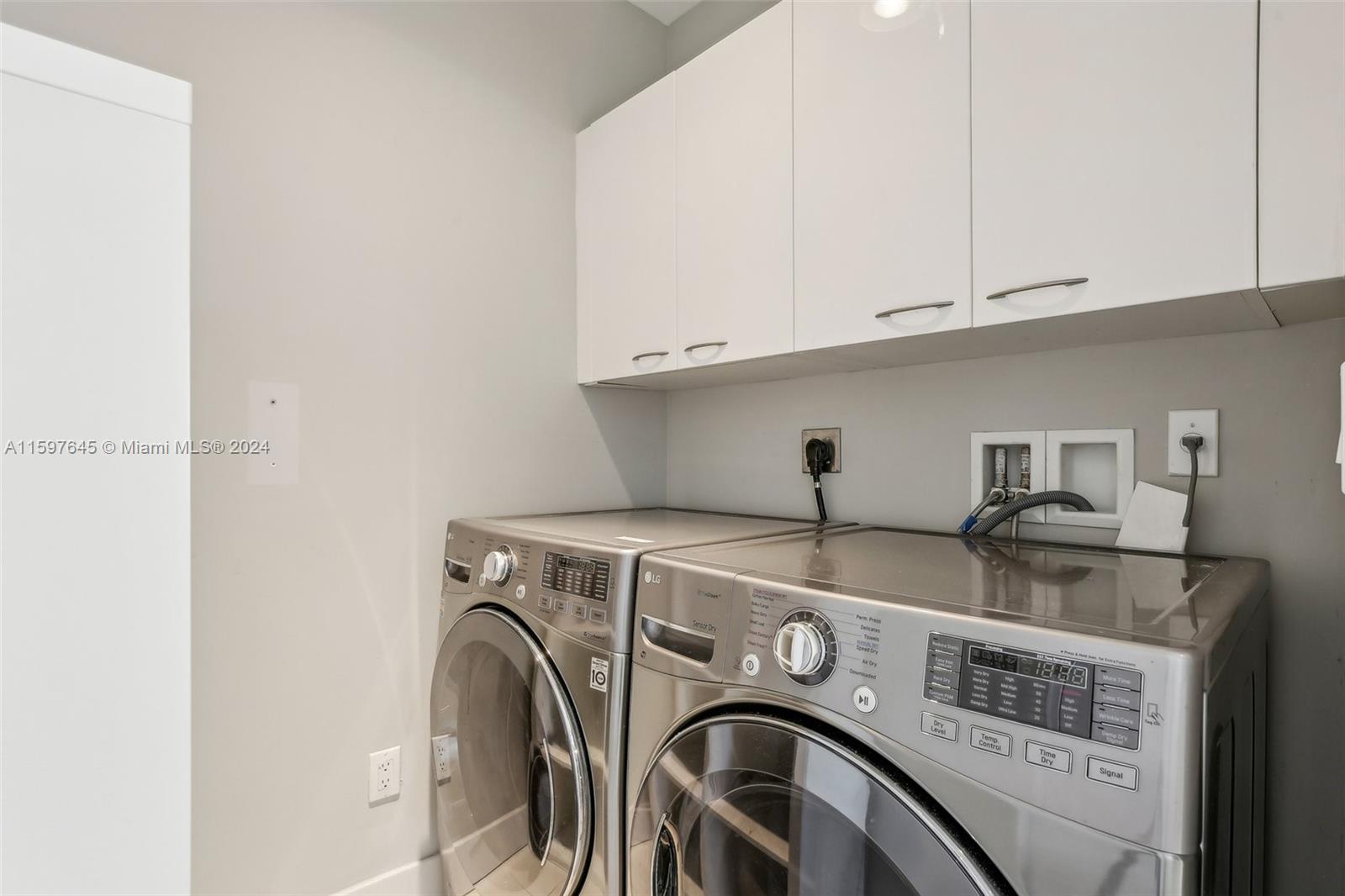 TDR TOWER I CONDO - Residential