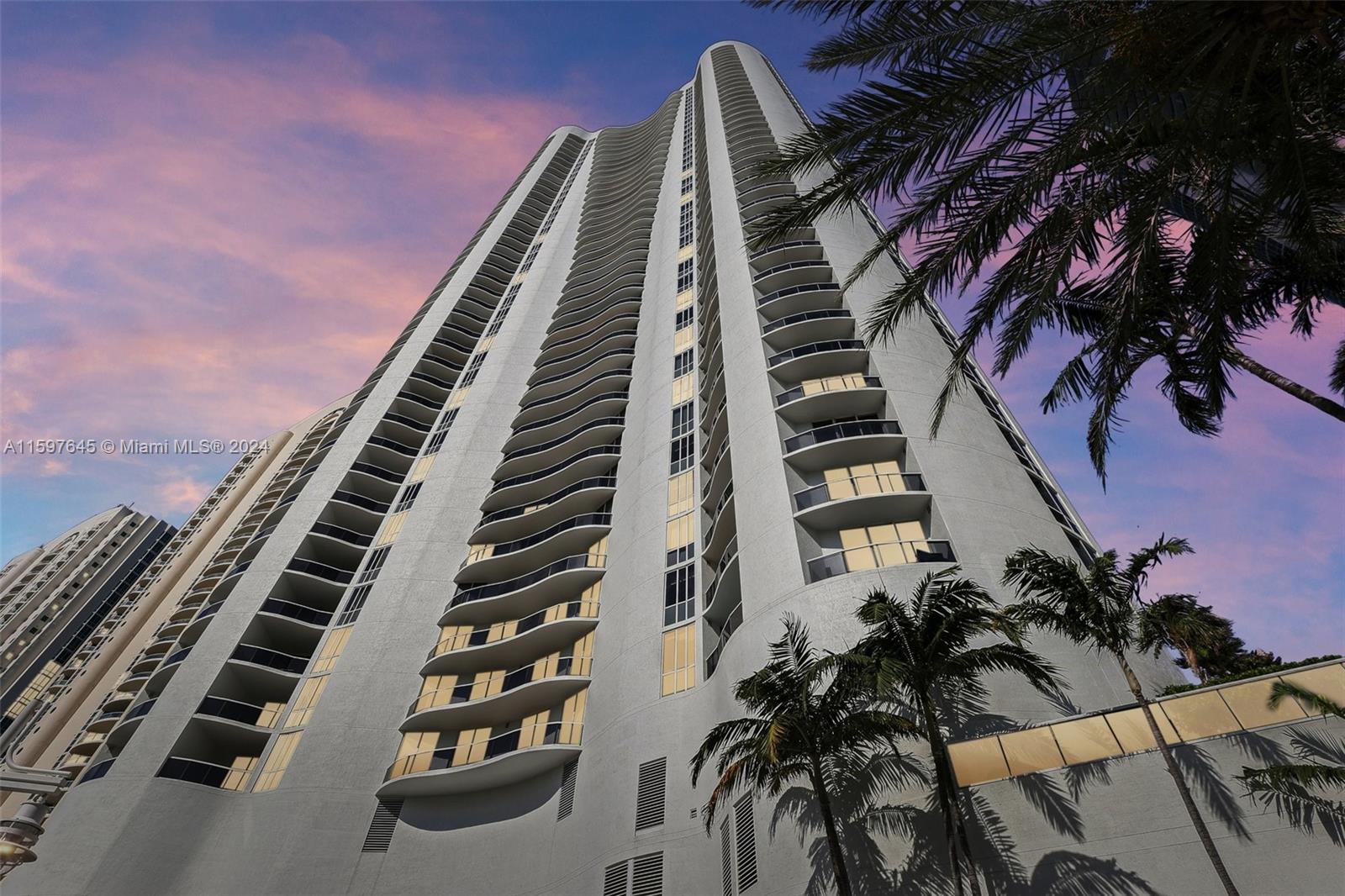 TDR TOWER I CONDO - Residential