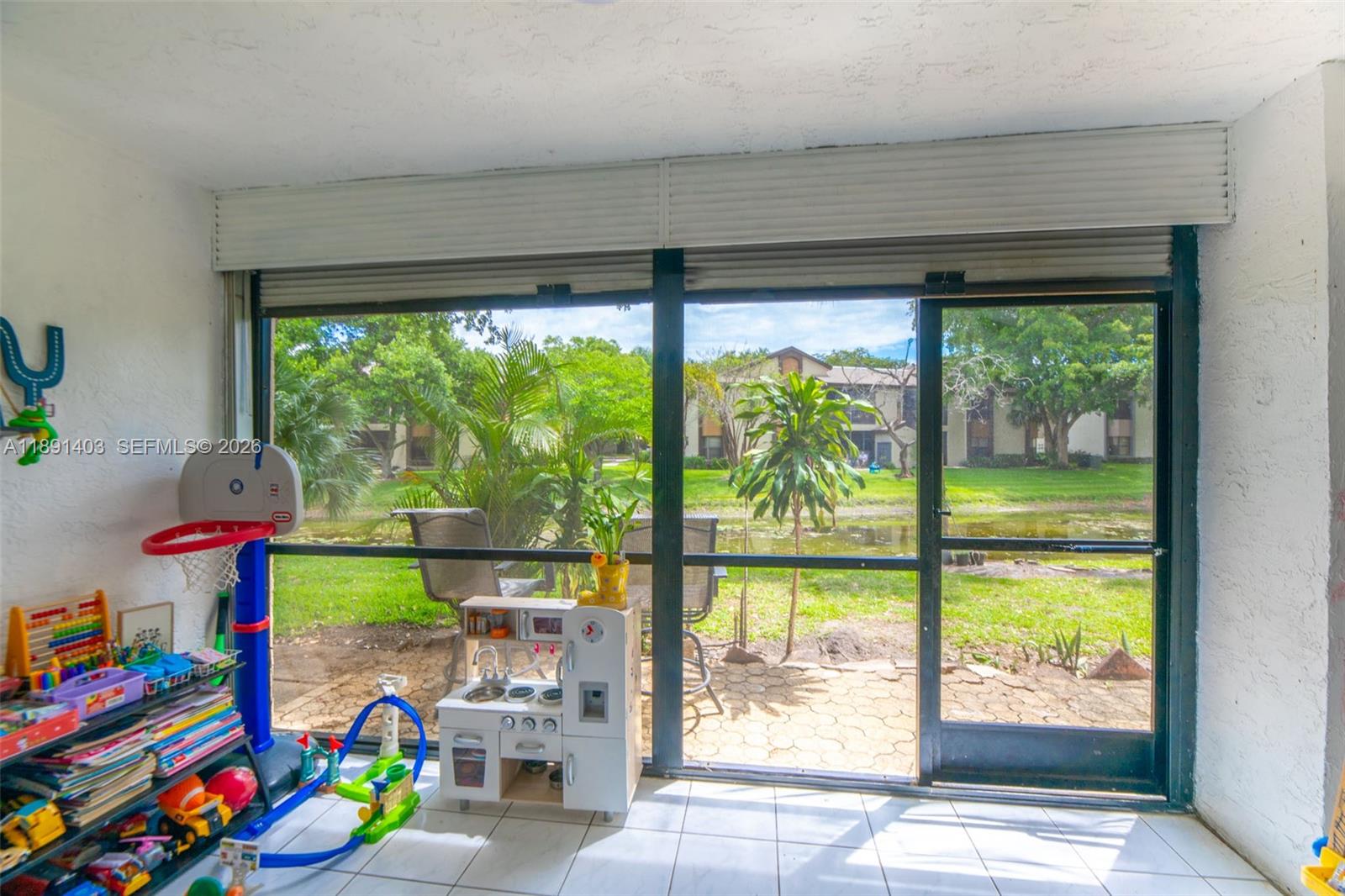 KARANDA VILLAGE II-B COND - Residential