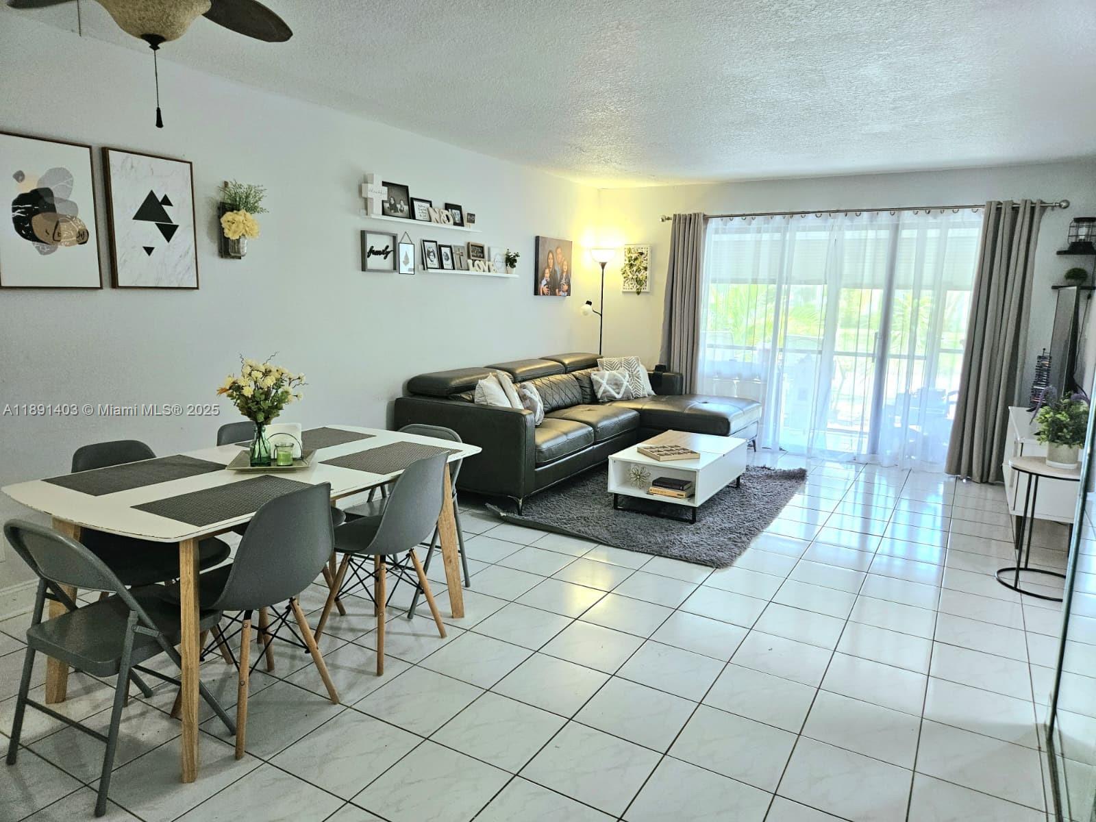 KARANDA VILLAGE II-B COND - Residential