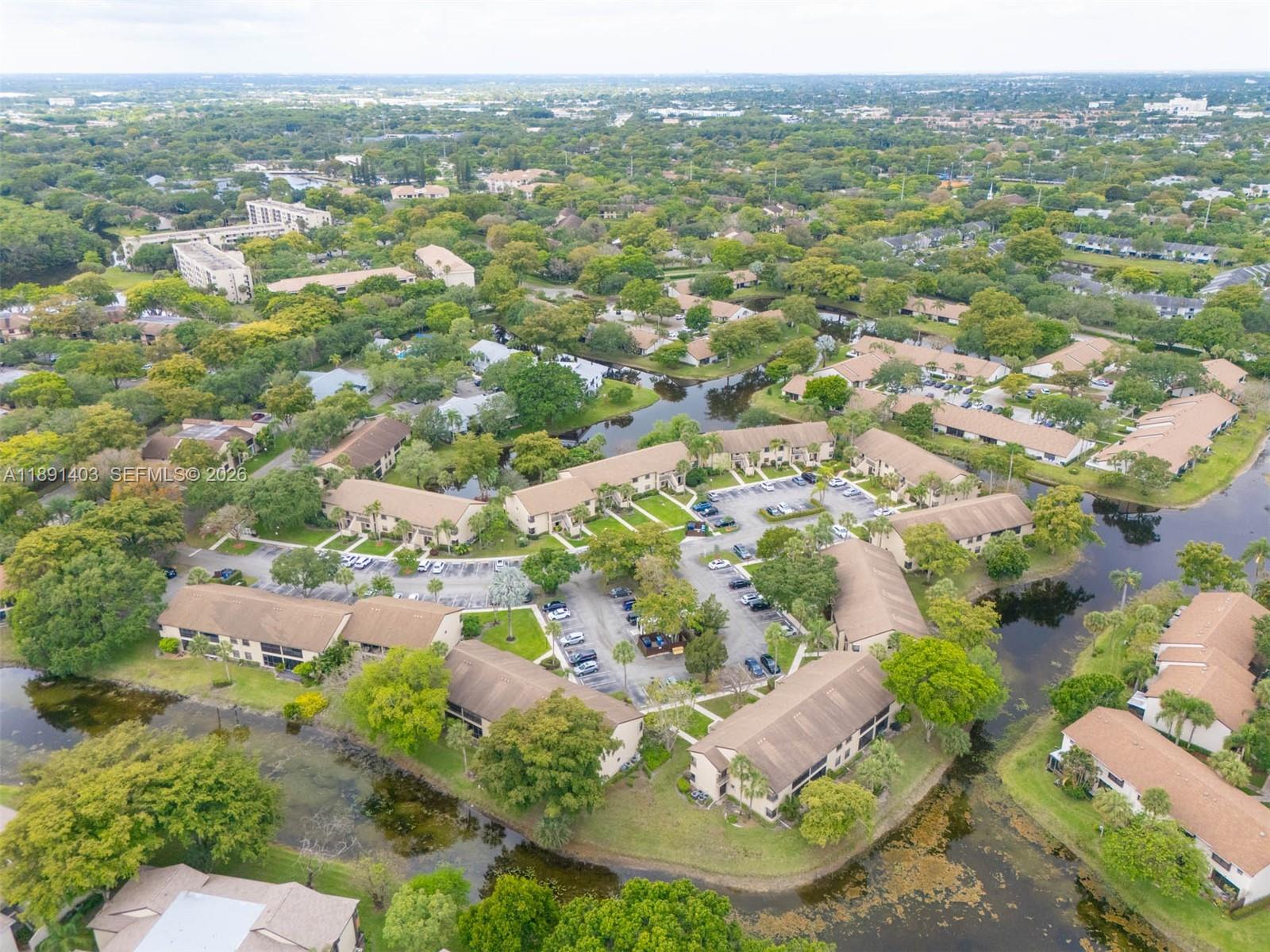 KARANDA VILLAGE II-B COND - Residential