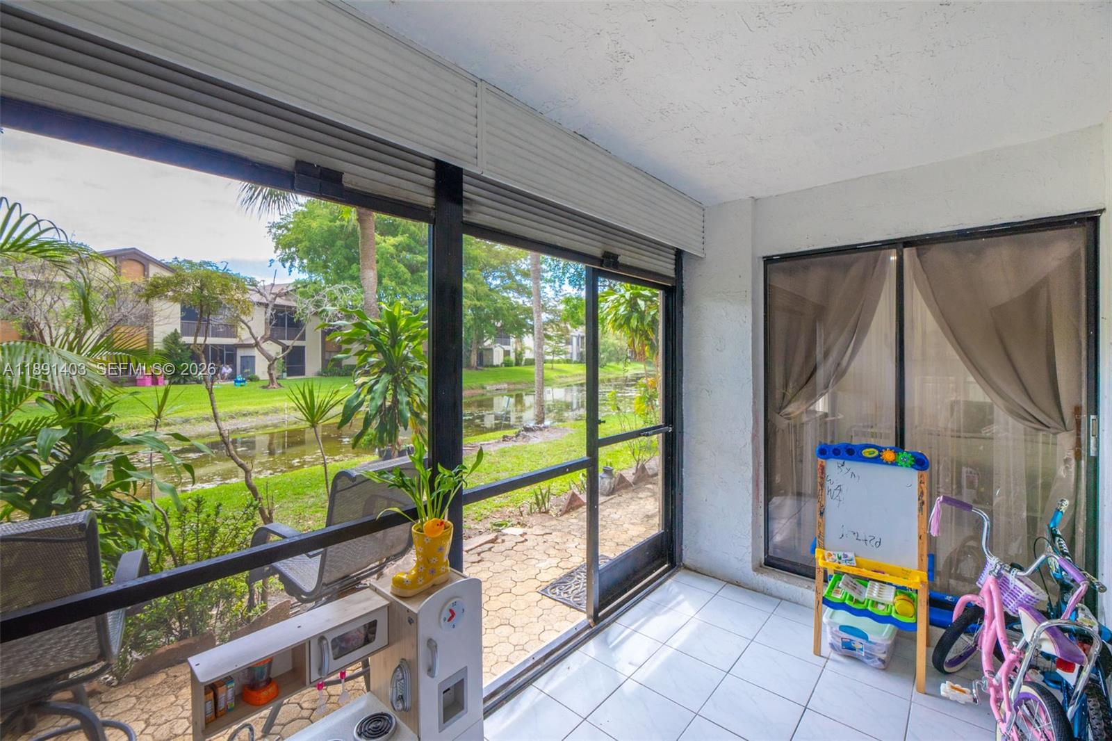 KARANDA VILLAGE II-B COND - Residential
