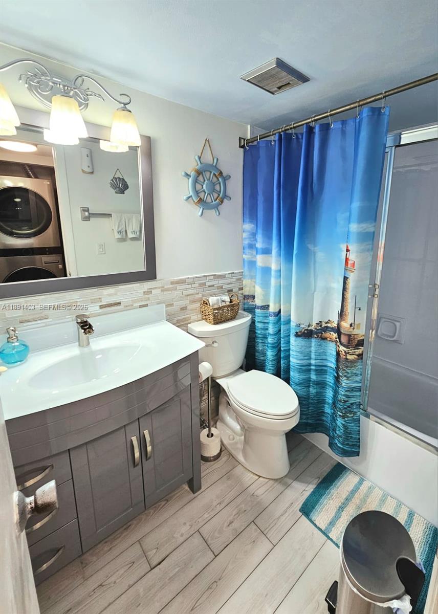 KARANDA VILLAGE II-B COND - Residential