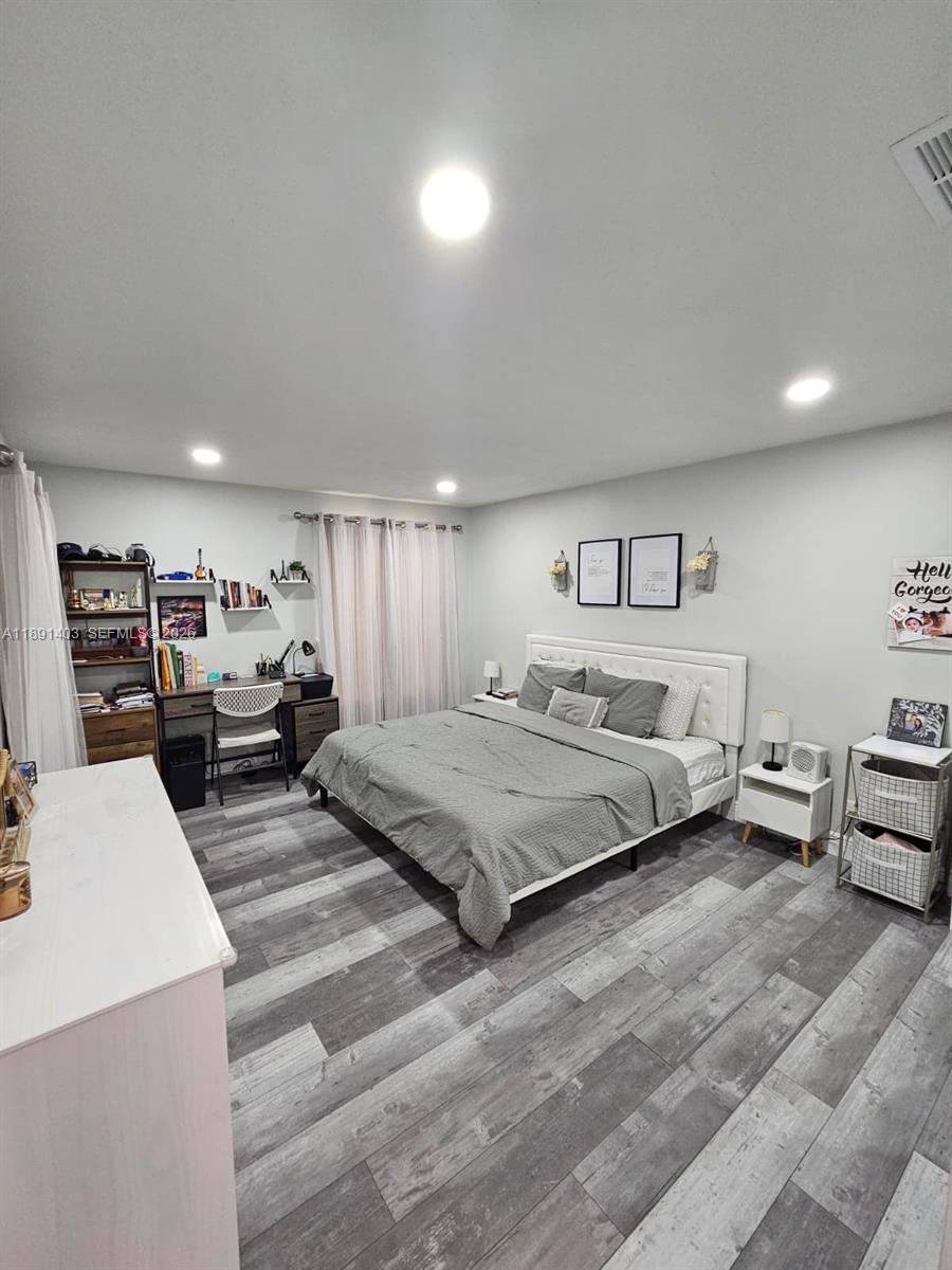 KARANDA VILLAGE II-B COND - Residential