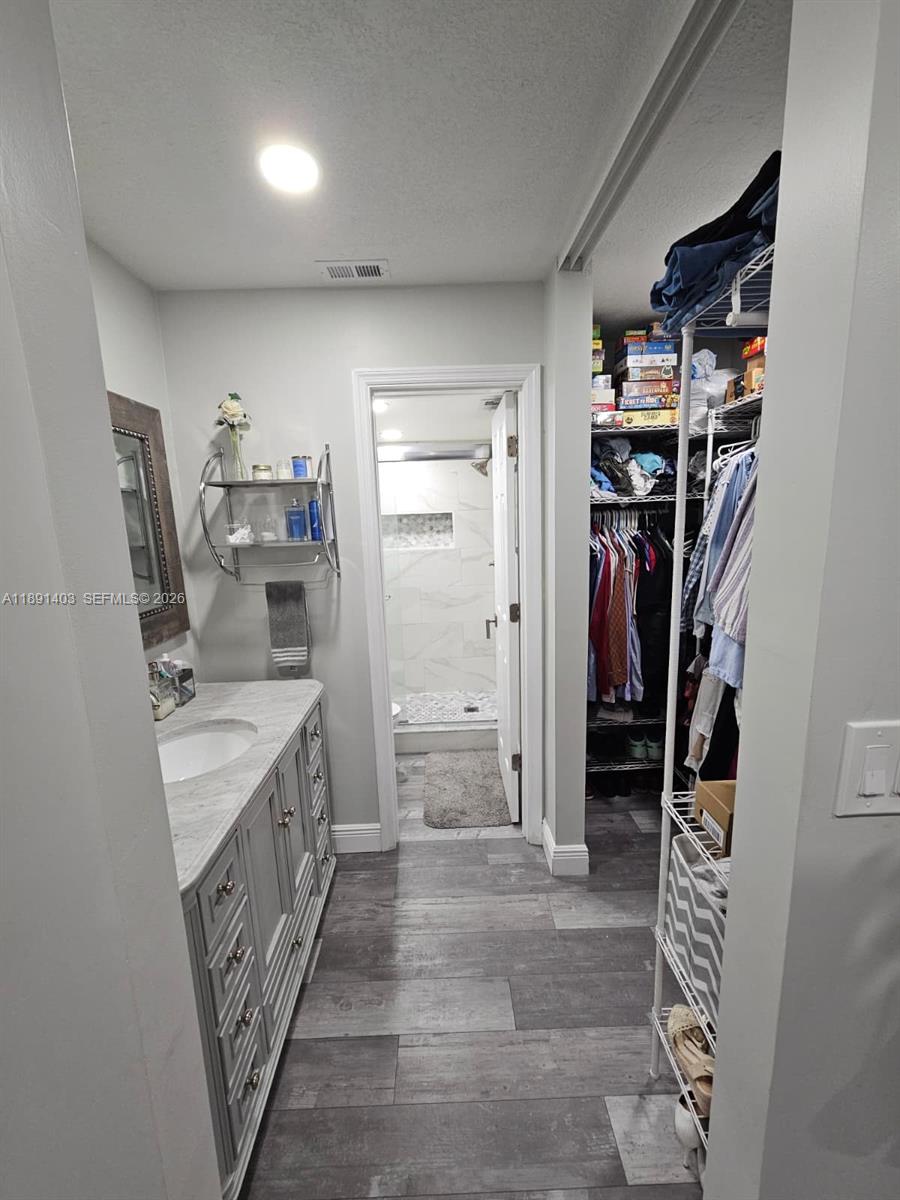 KARANDA VILLAGE II-B COND - Residential