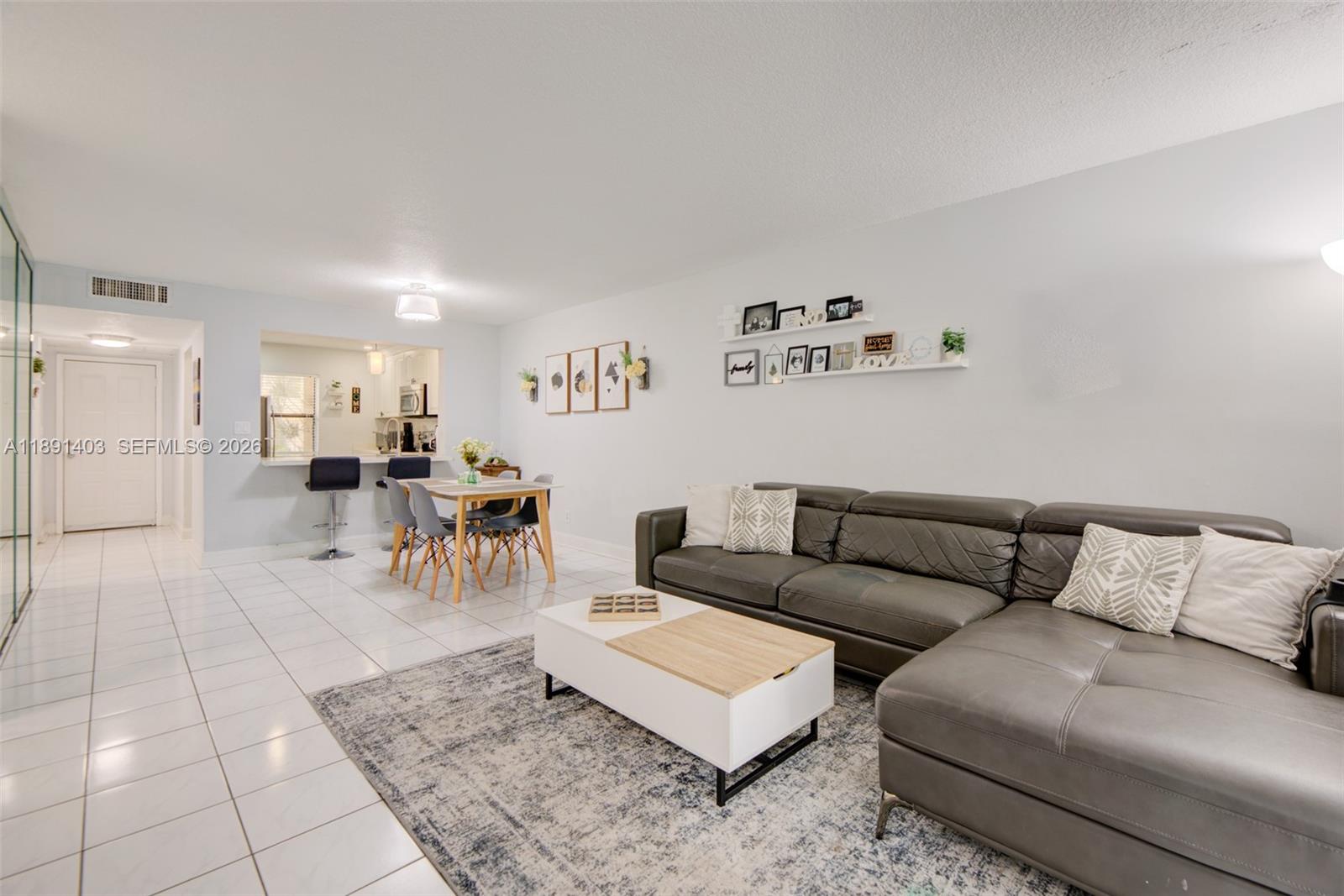 KARANDA VILLAGE II-B COND - Residential