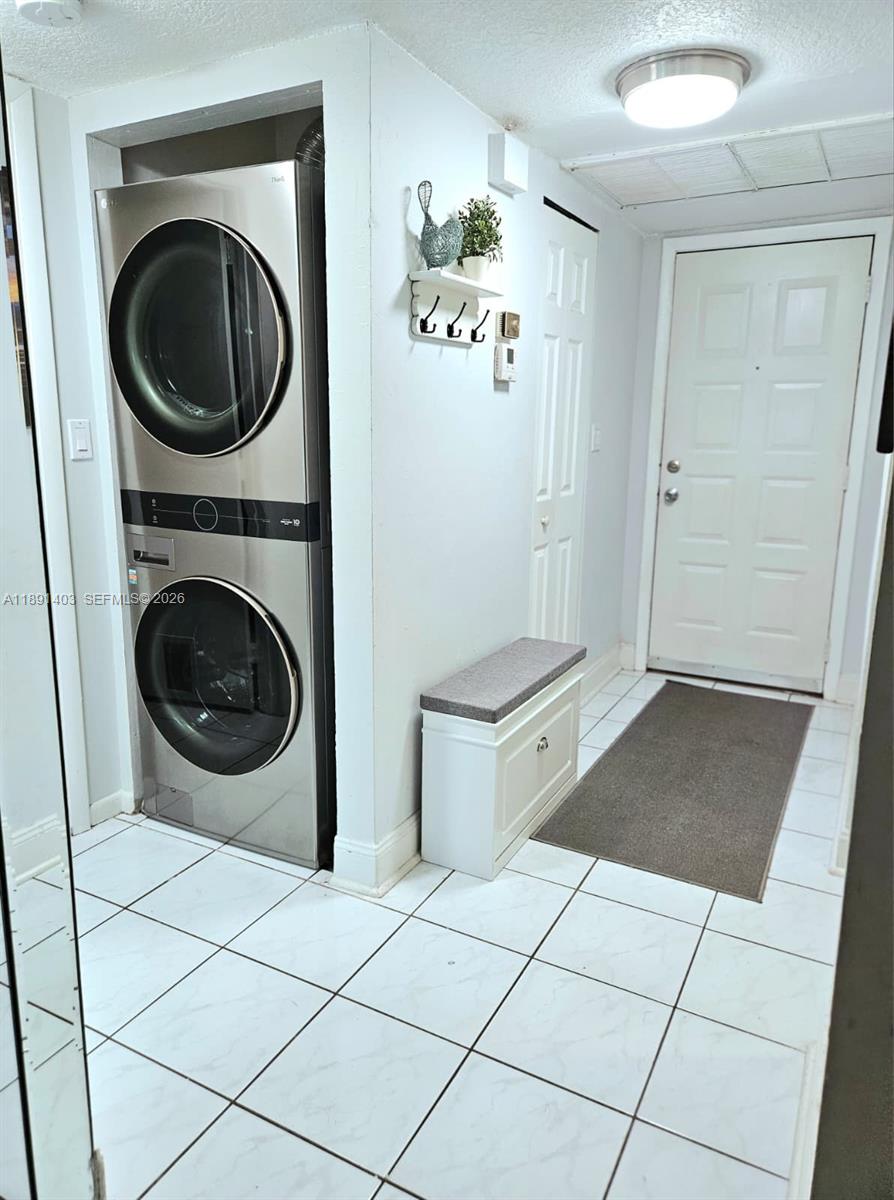 KARANDA VILLAGE II-B COND - Residential