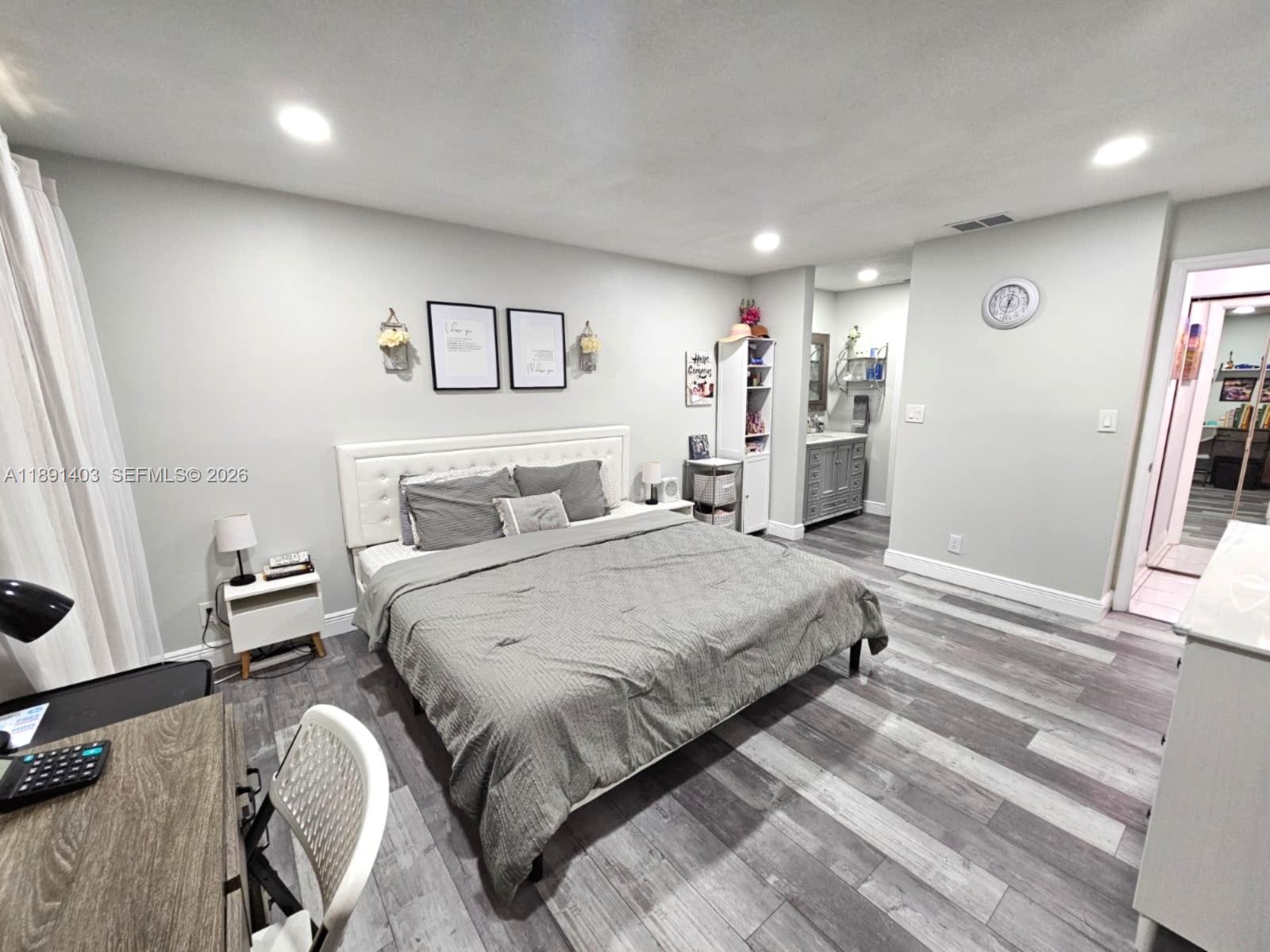 KARANDA VILLAGE II-B COND - Residential