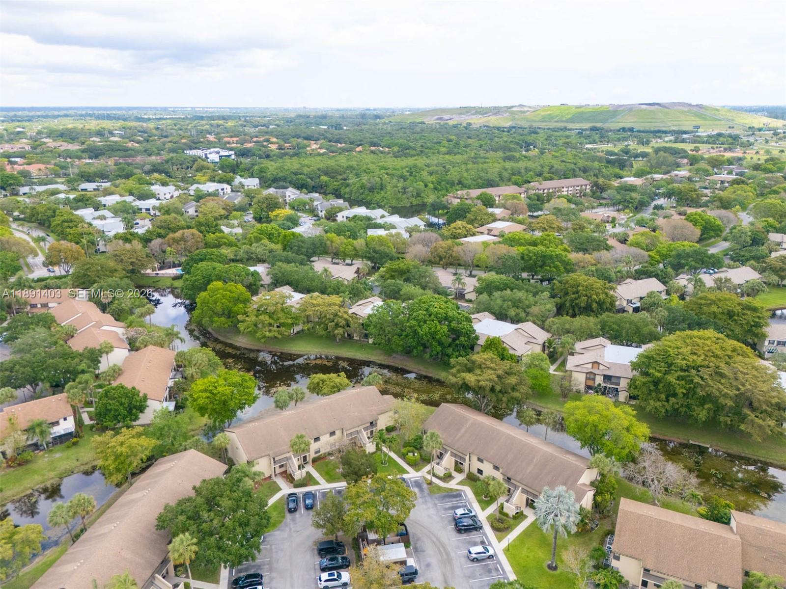 KARANDA VILLAGE II-B COND - Residential