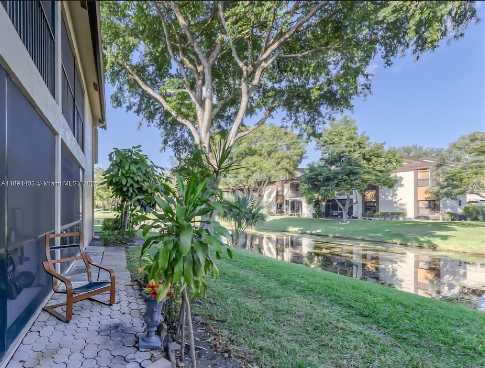 KARANDA VILLAGE II-B COND - Residential