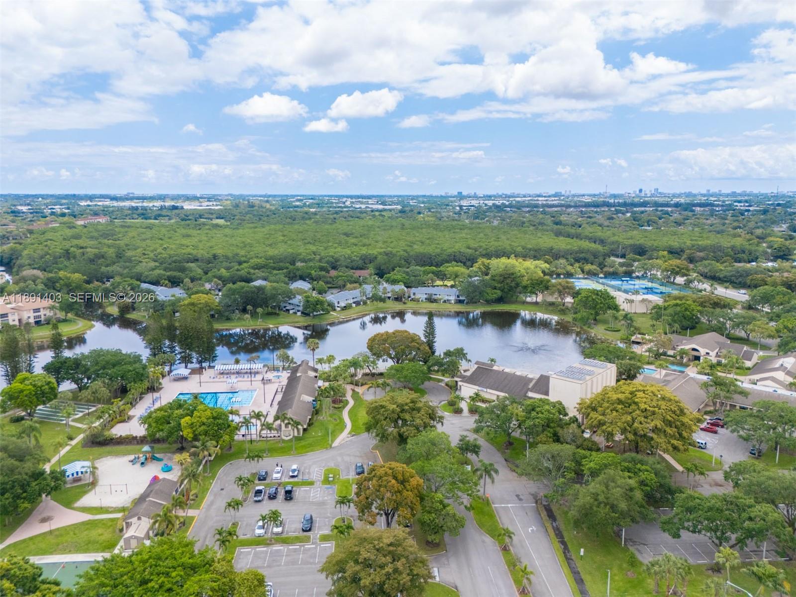 KARANDA VILLAGE II-B COND - Residential