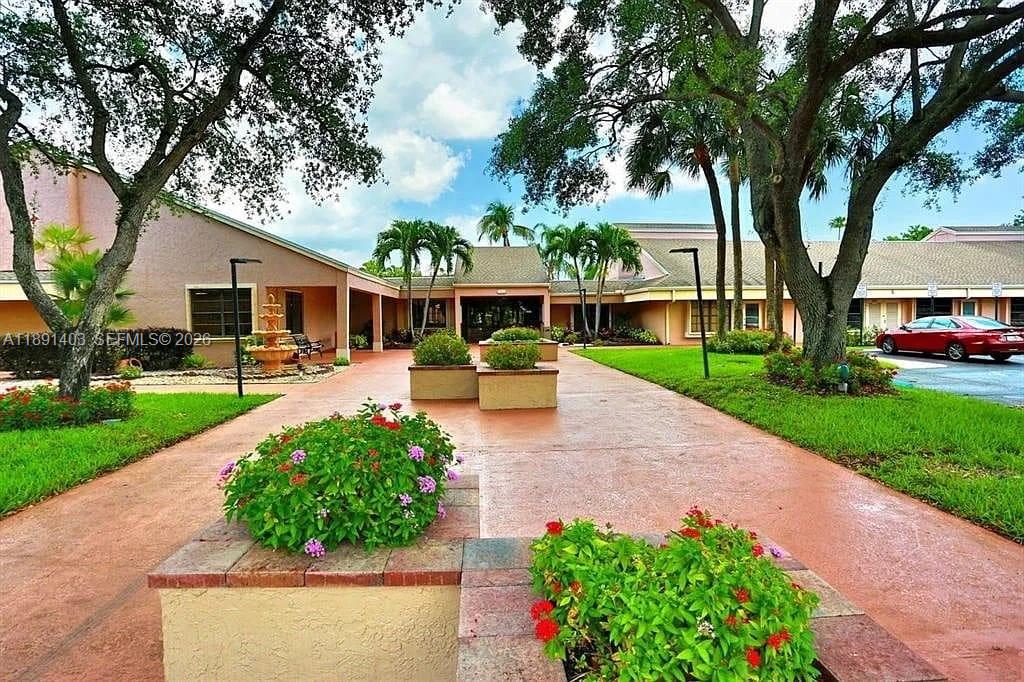 KARANDA VILLAGE II-B COND - Residential